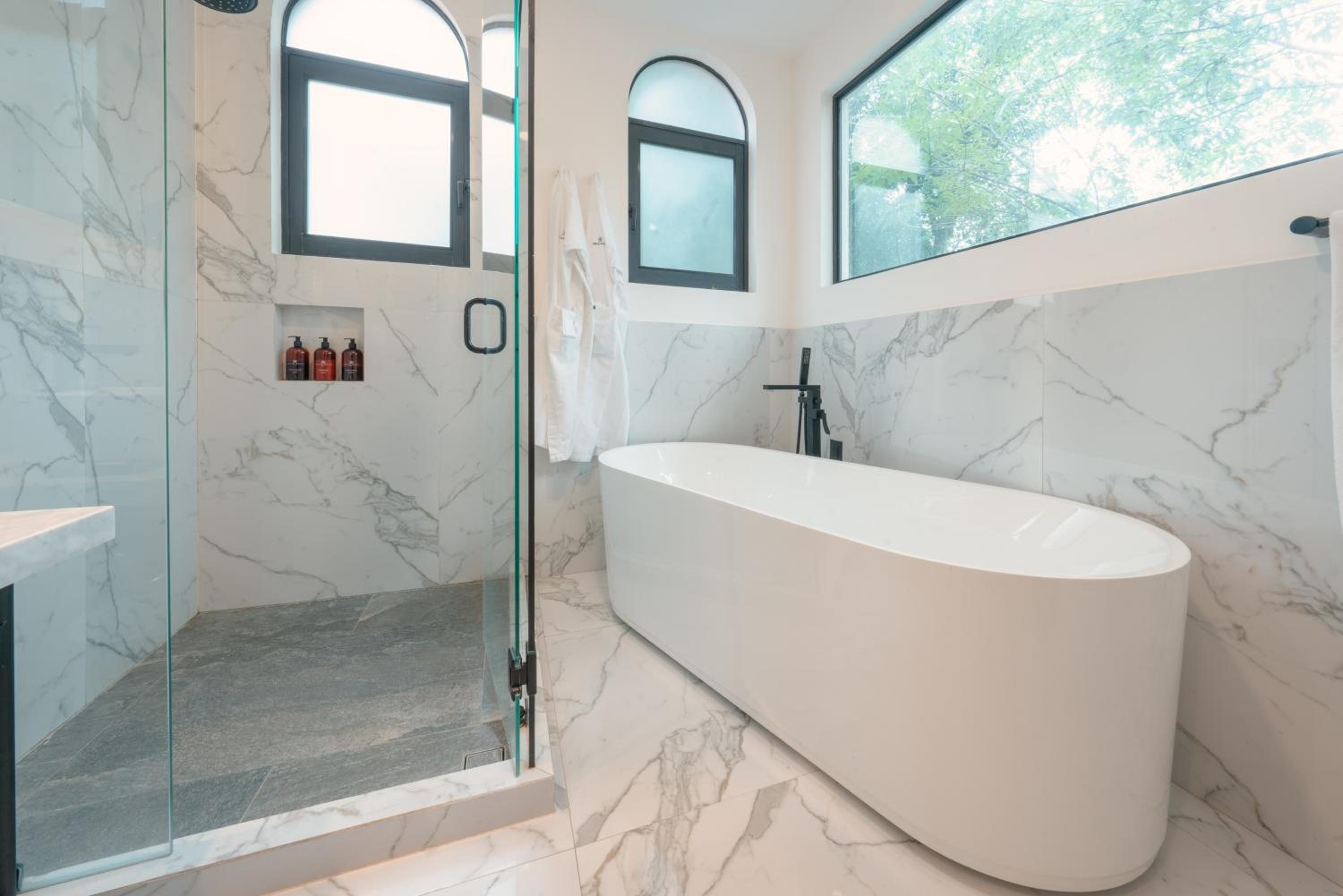 Superior Suite - Photo 6