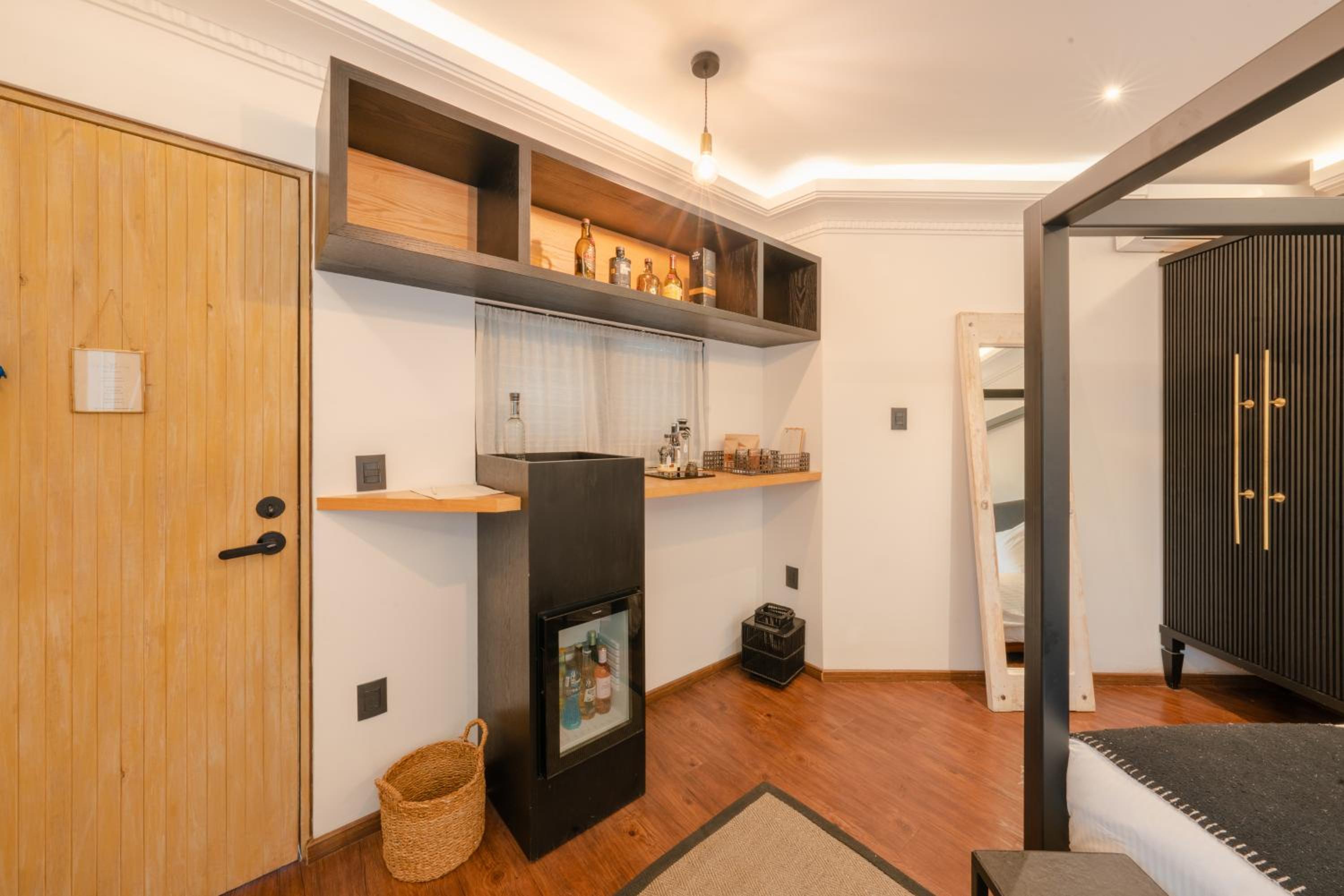 Superior Suite - Photo 49