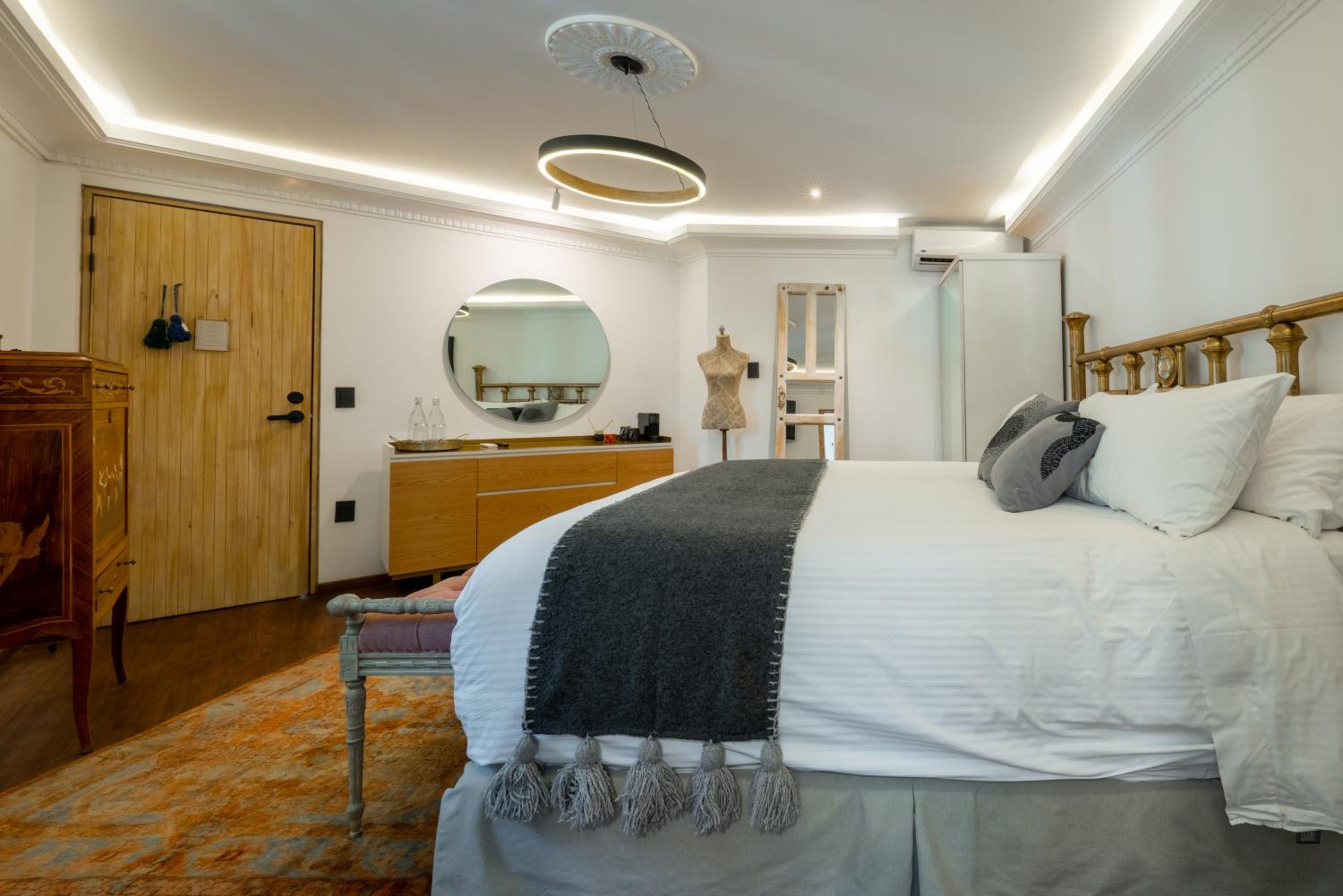 Superior Suite - Photo 1