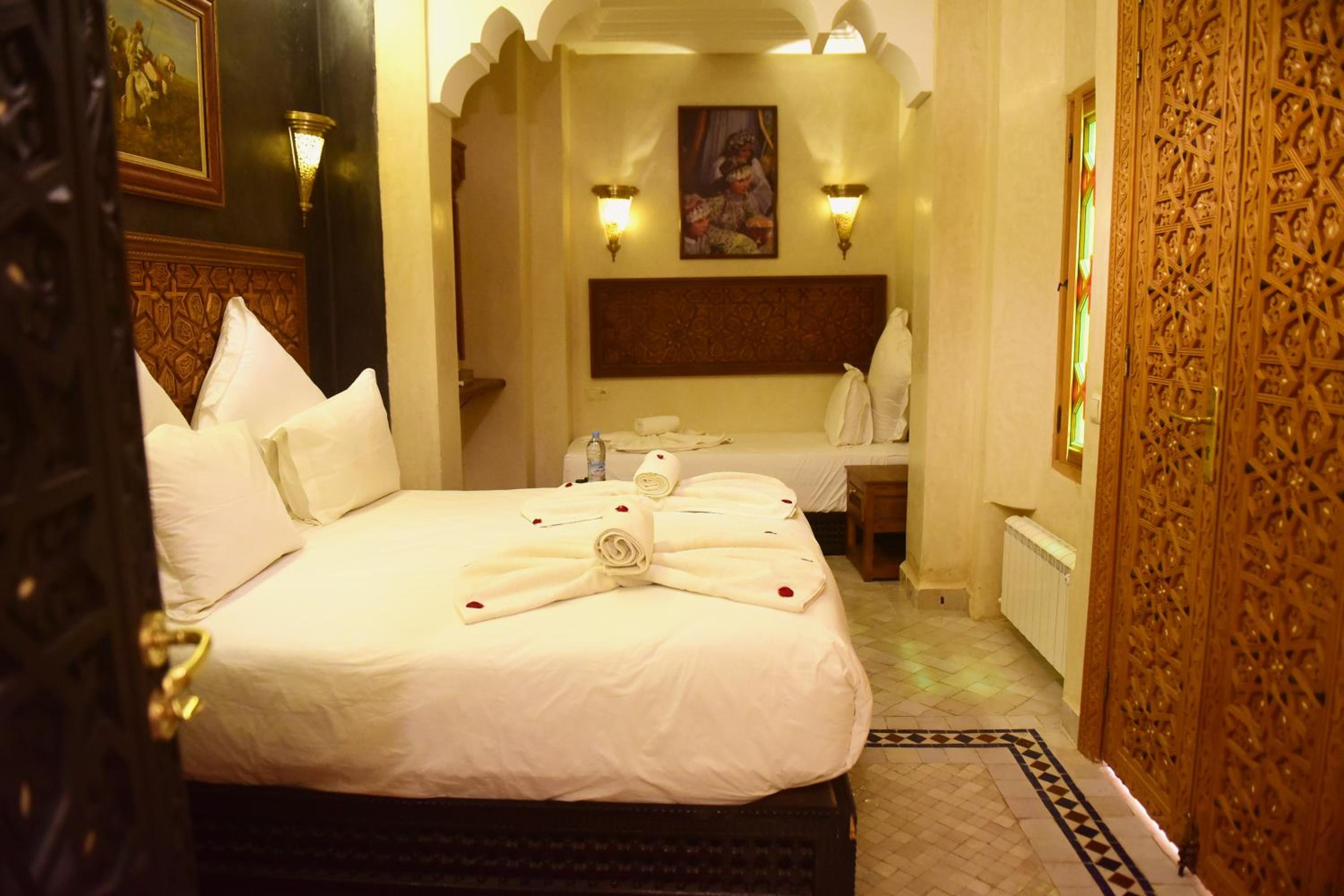 Deluxe Room - Photo 1