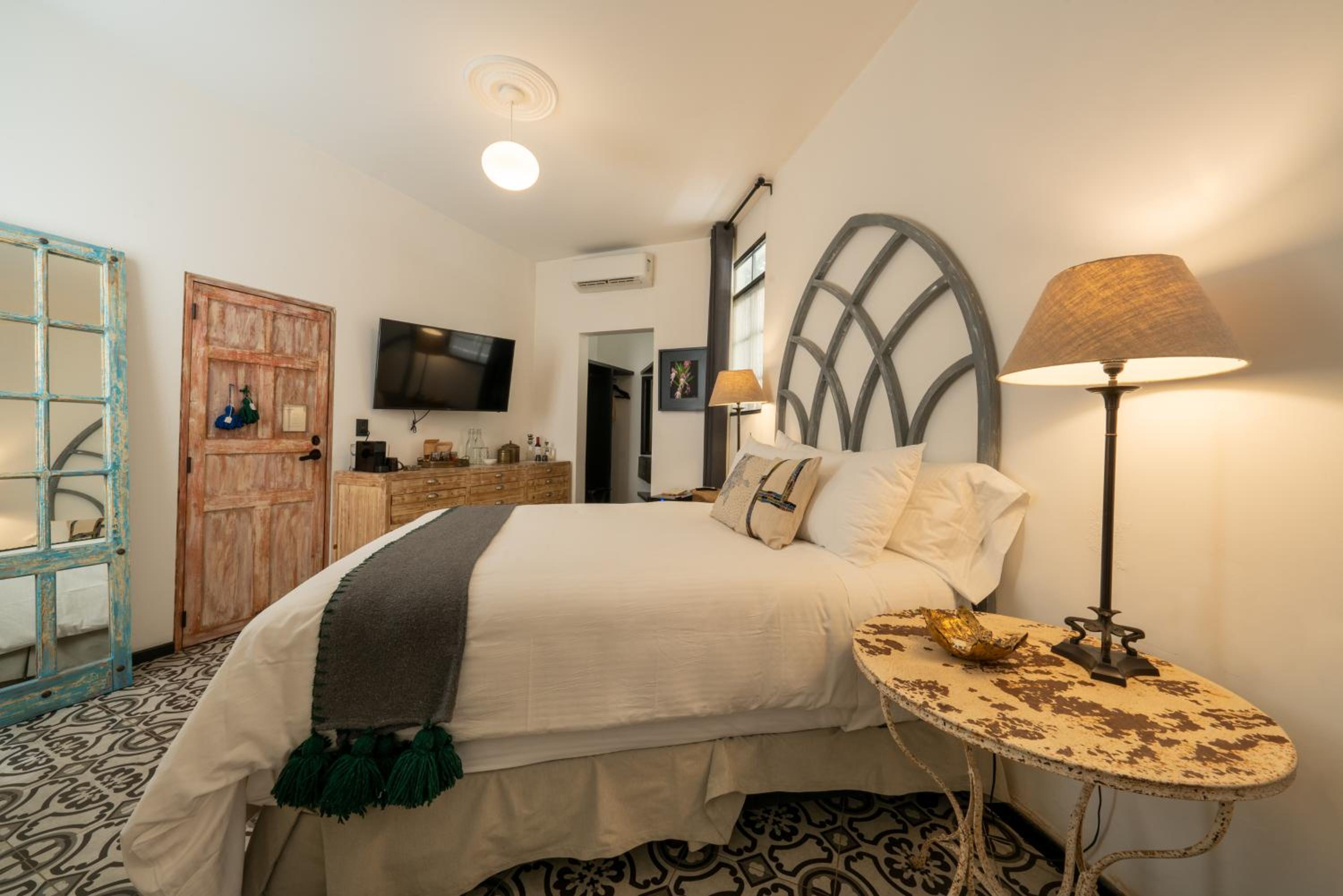 Standard Suite - Photo 54