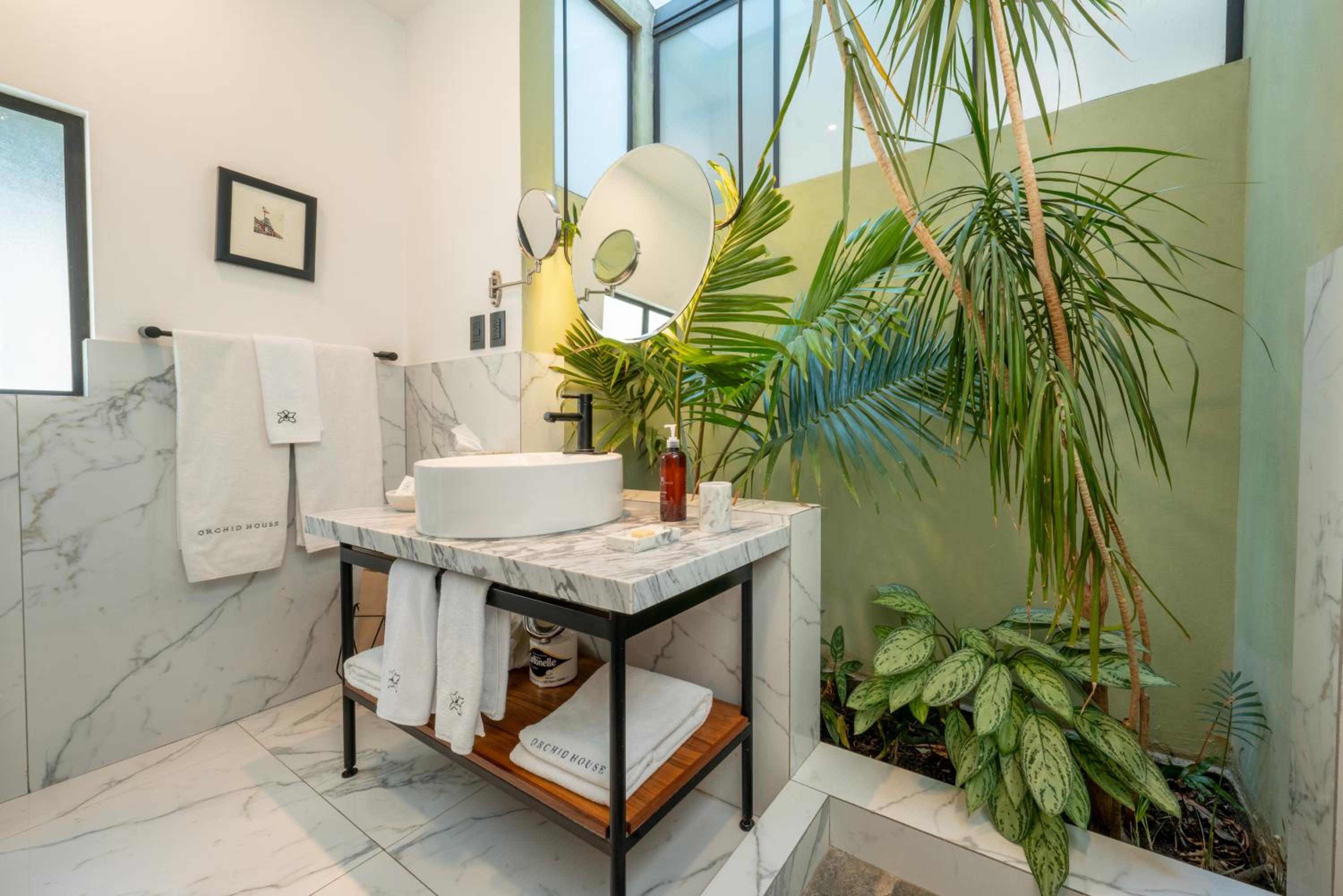 Standard Suite - Photo 20