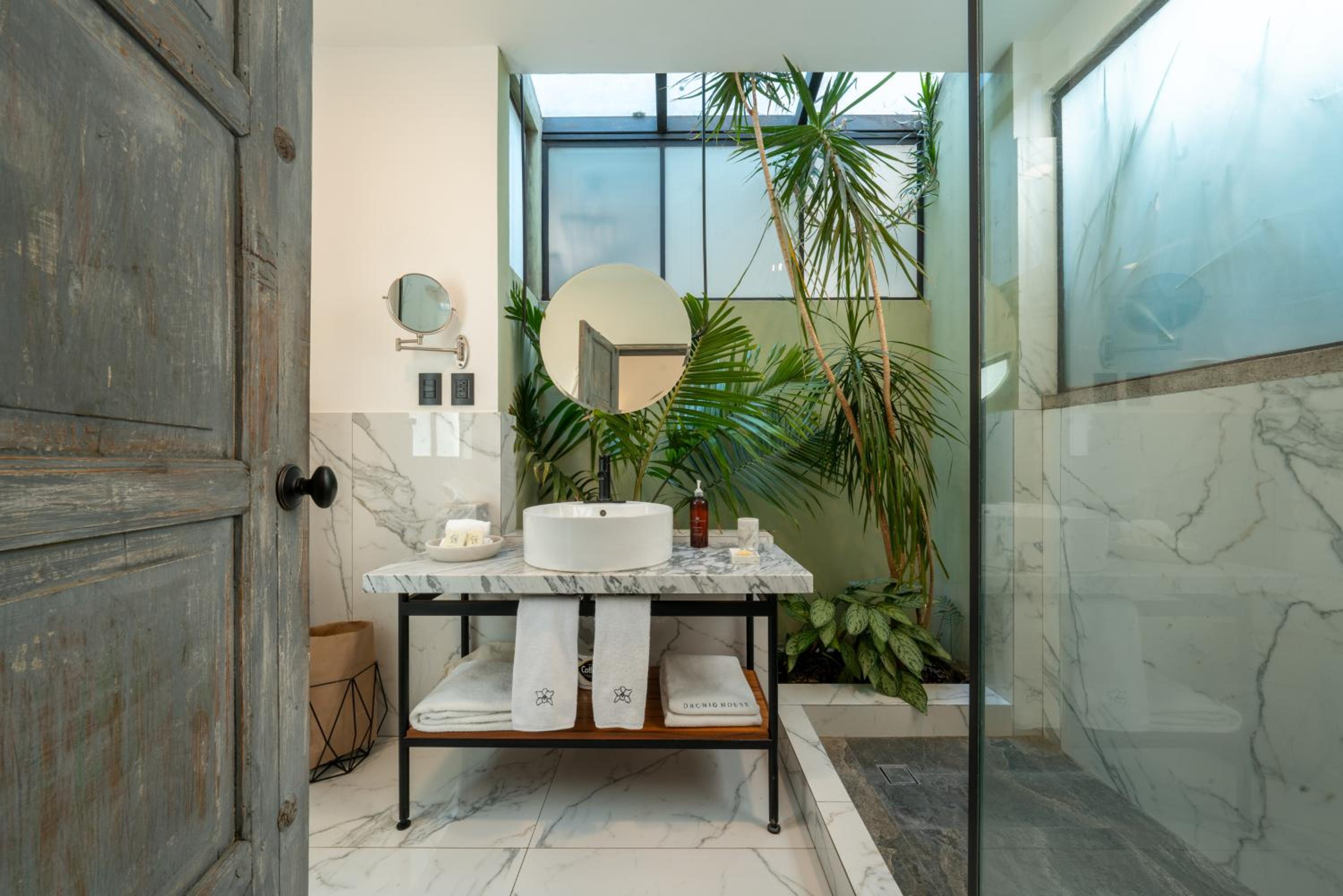 Standard Suite - Photo 19