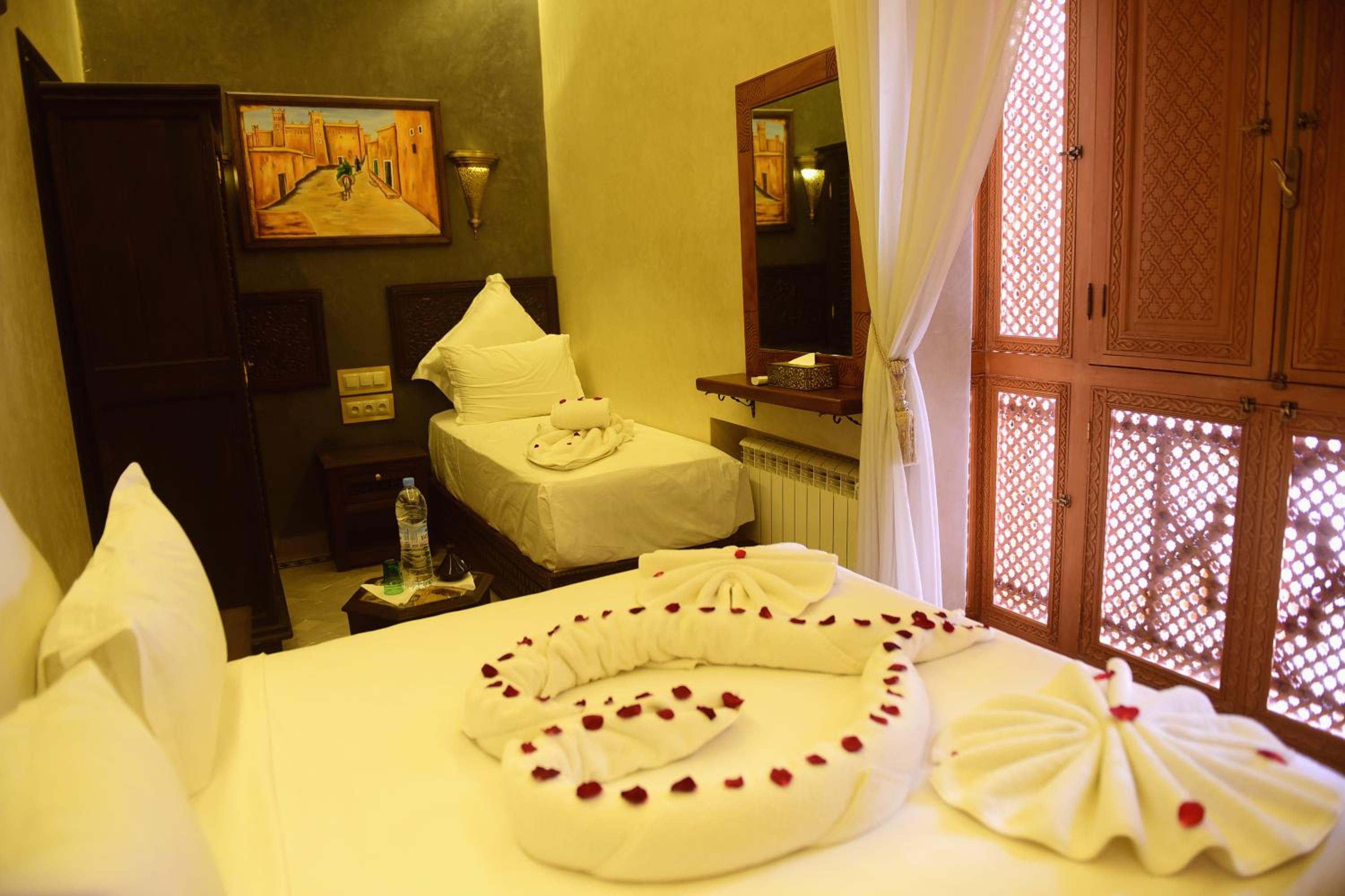 Deluxe Room - Photo 4