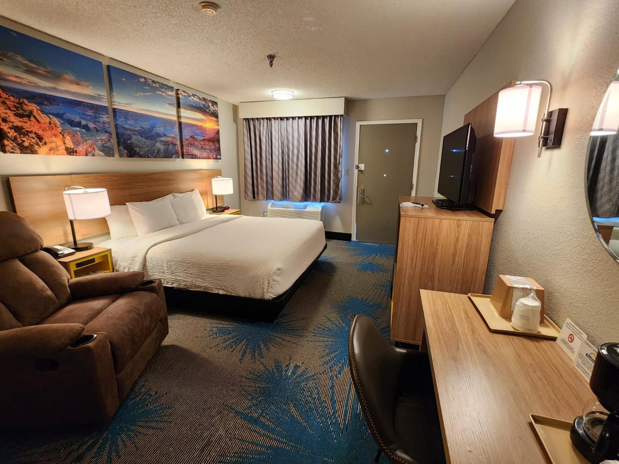 King Room - Disability Access/Non-Smoking