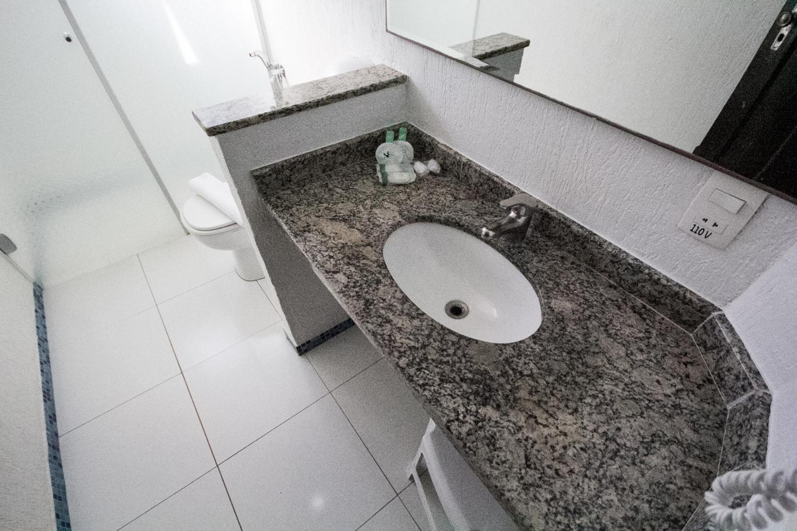 Standard Triple Room - Photo 7