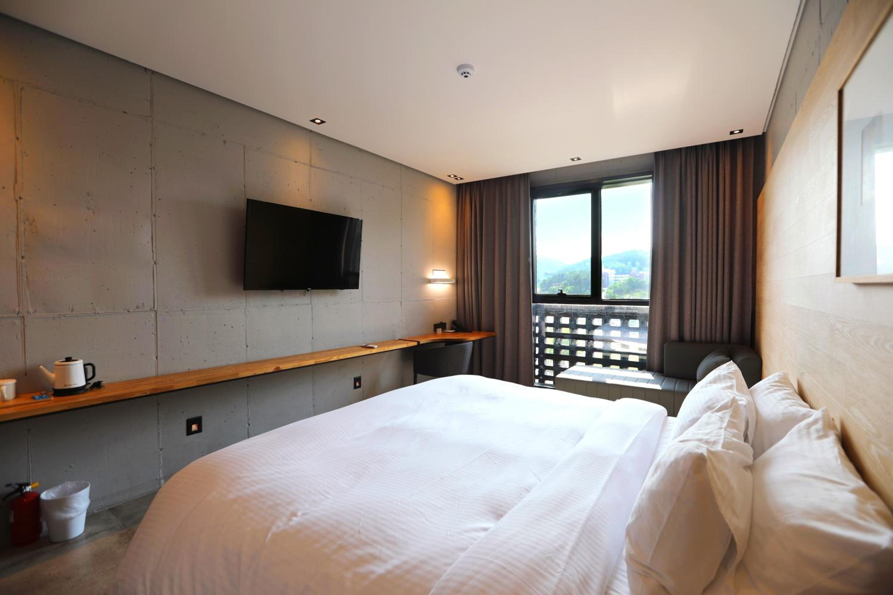 Superior Hollywood Double Room - Photo 2
