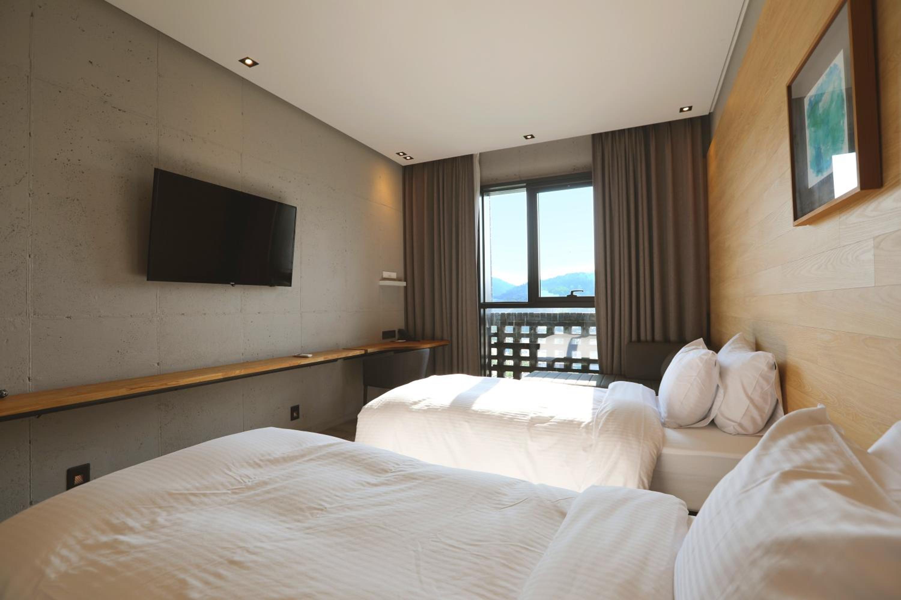 Superior Twin Room - Photo 4