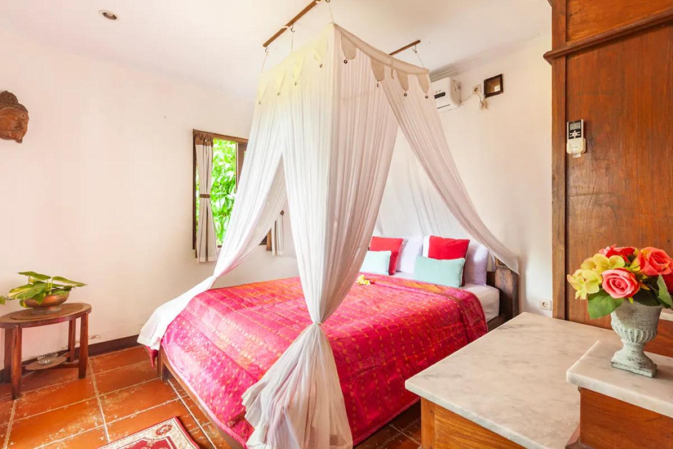 Two-Bedroom Apartment With Balcony And Sea View