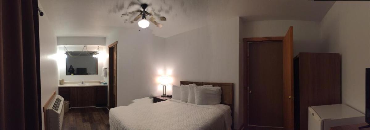 Deluxe Family Suite photo 1