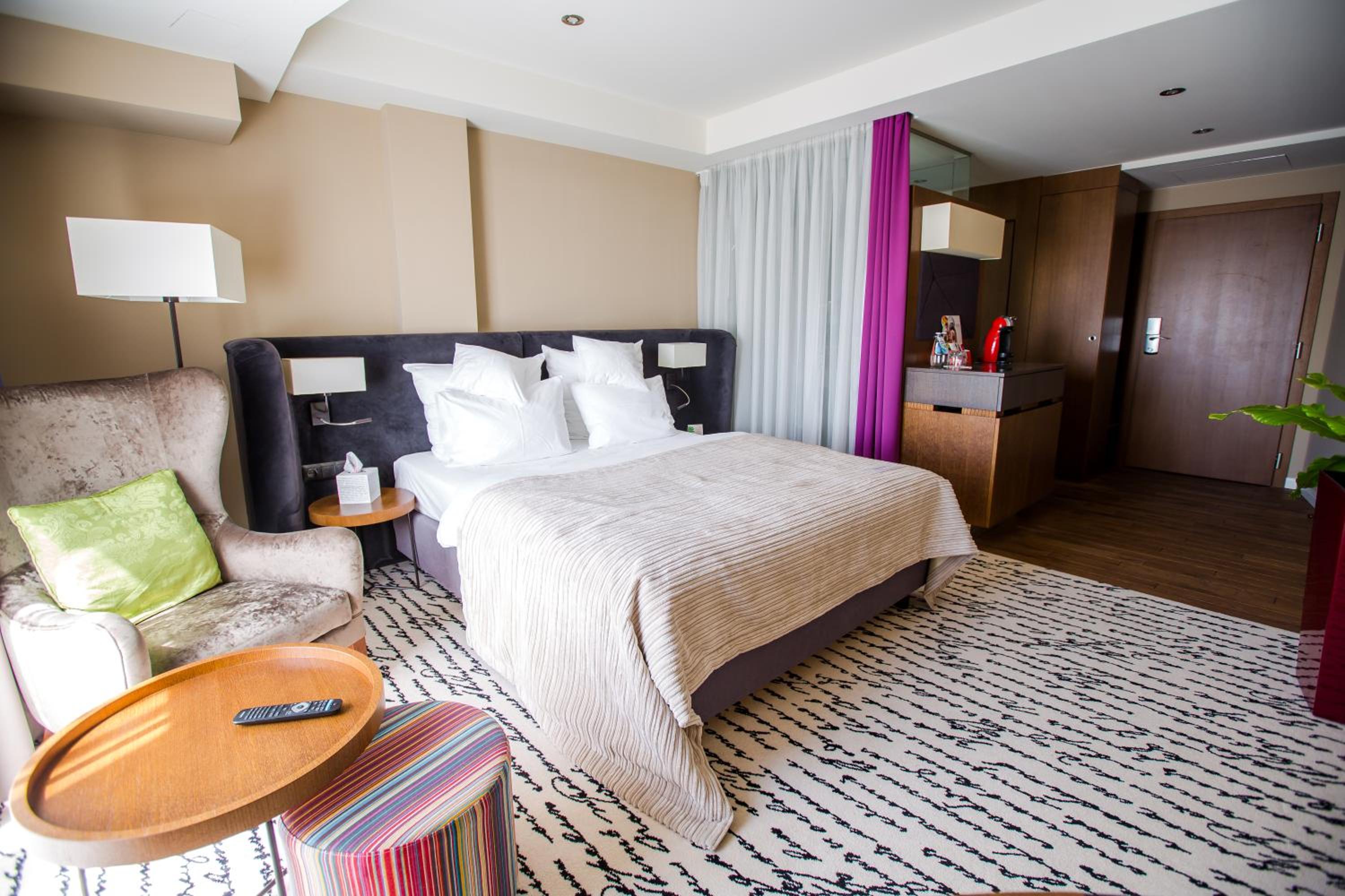 Standard Double or Twin Room - Photo 4