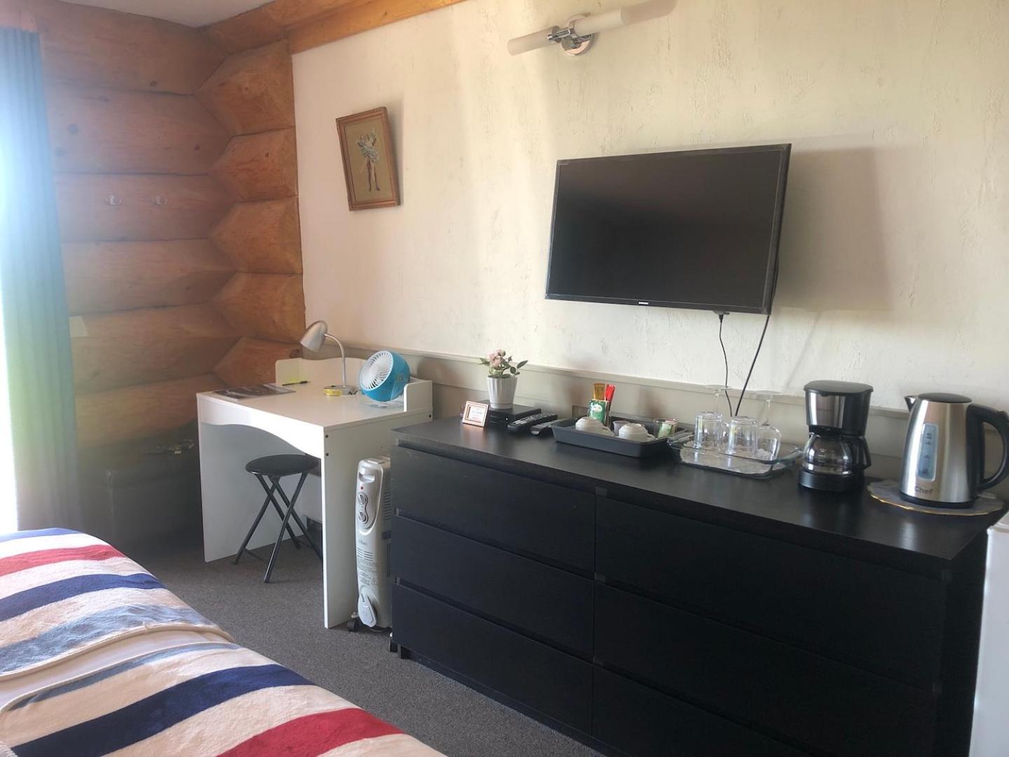 King Room with Lake View - Photo 2