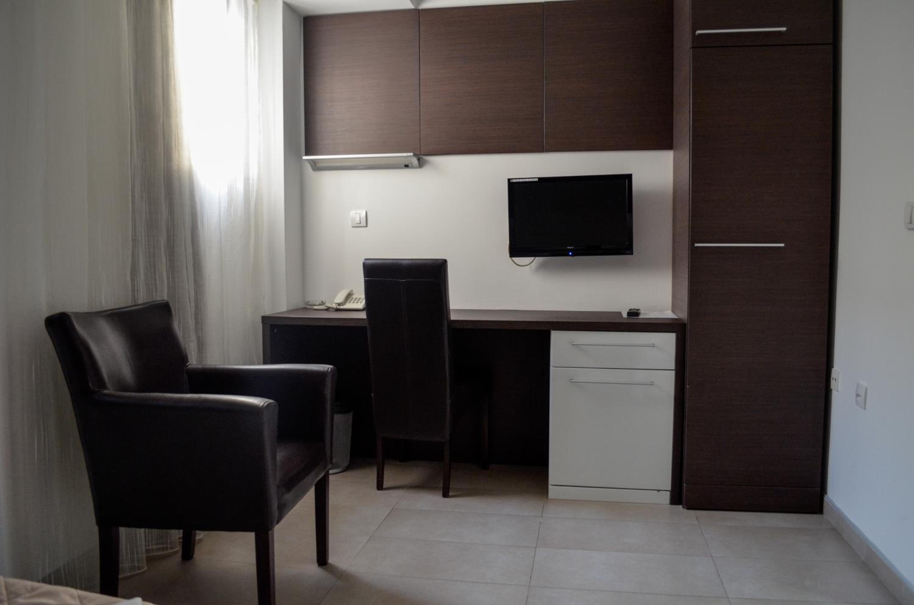 Family Suite with Balcony photo 3