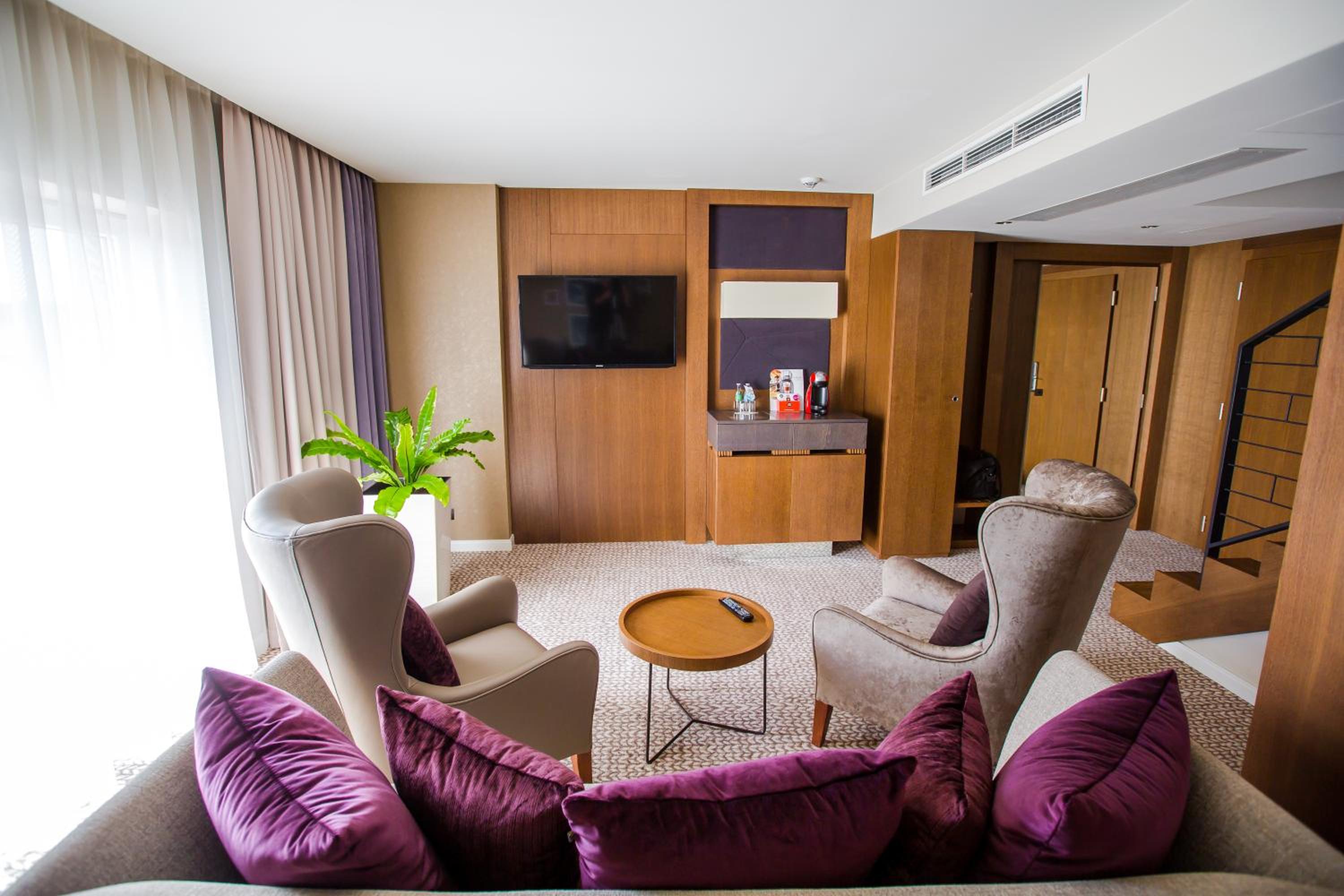 Apartment - Photo 4
