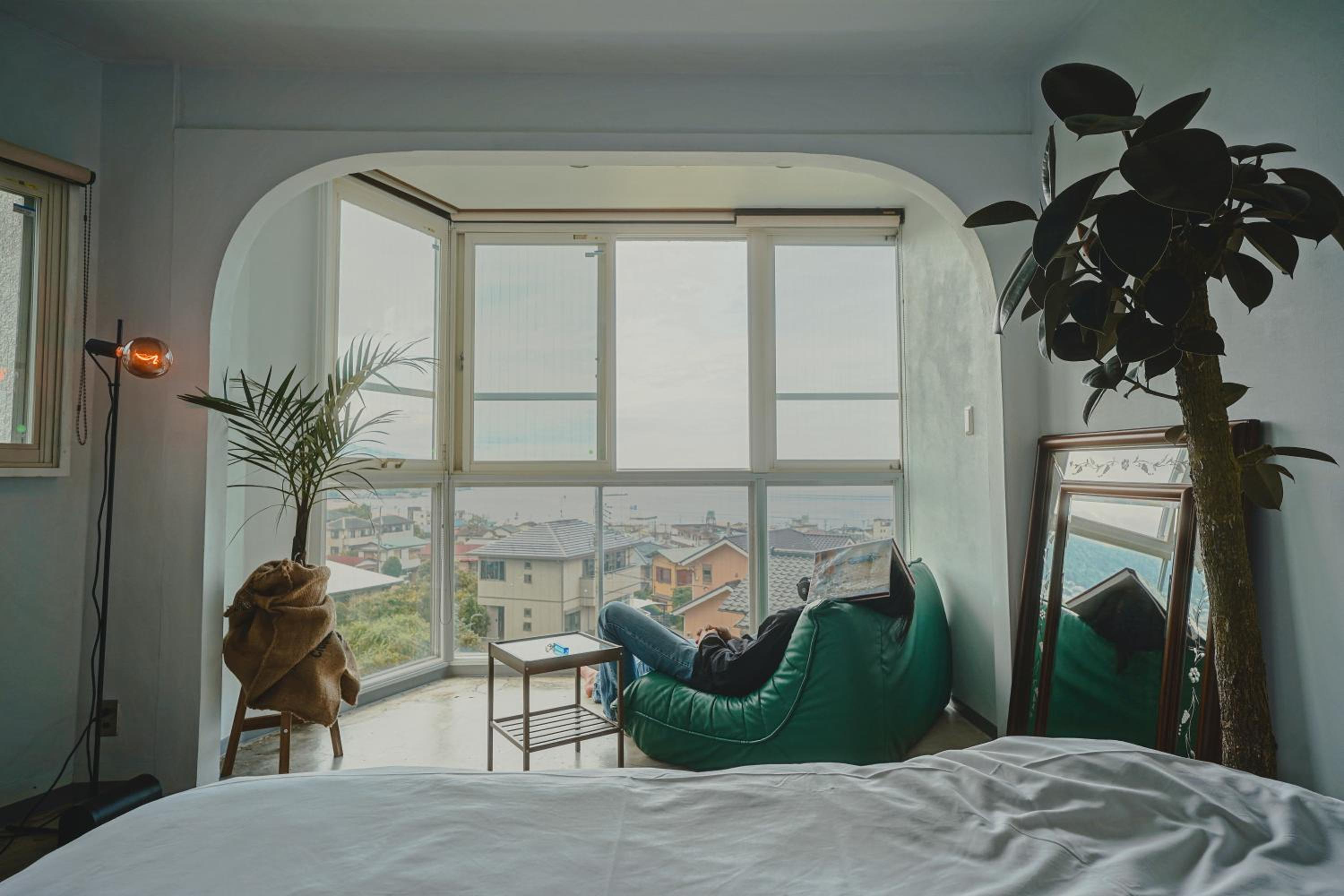 Standard Twin Room With Sofa photo 2
