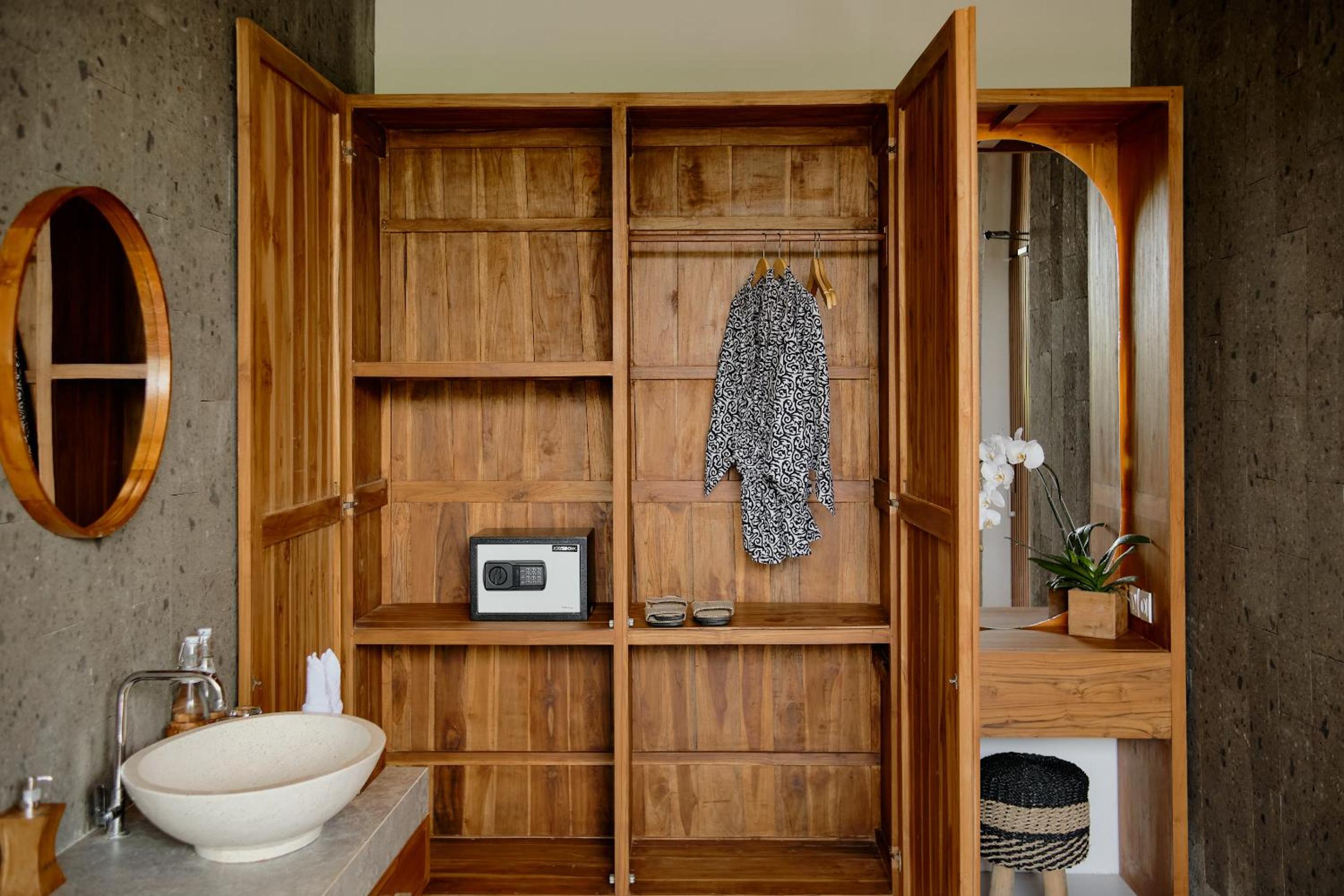 One-Bedroom Villa - Photo 26