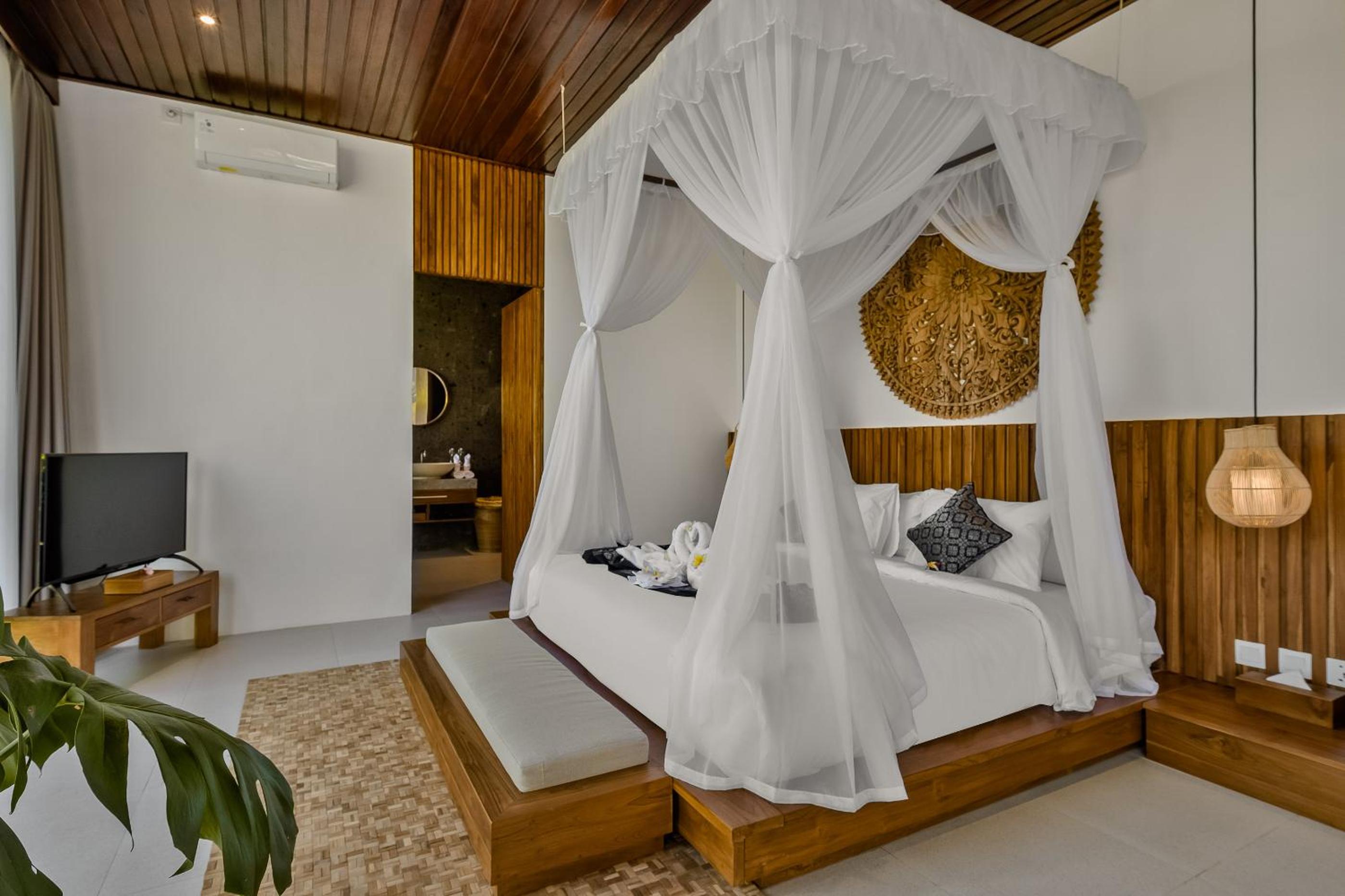 One-Bedroom Villa - Photo 32