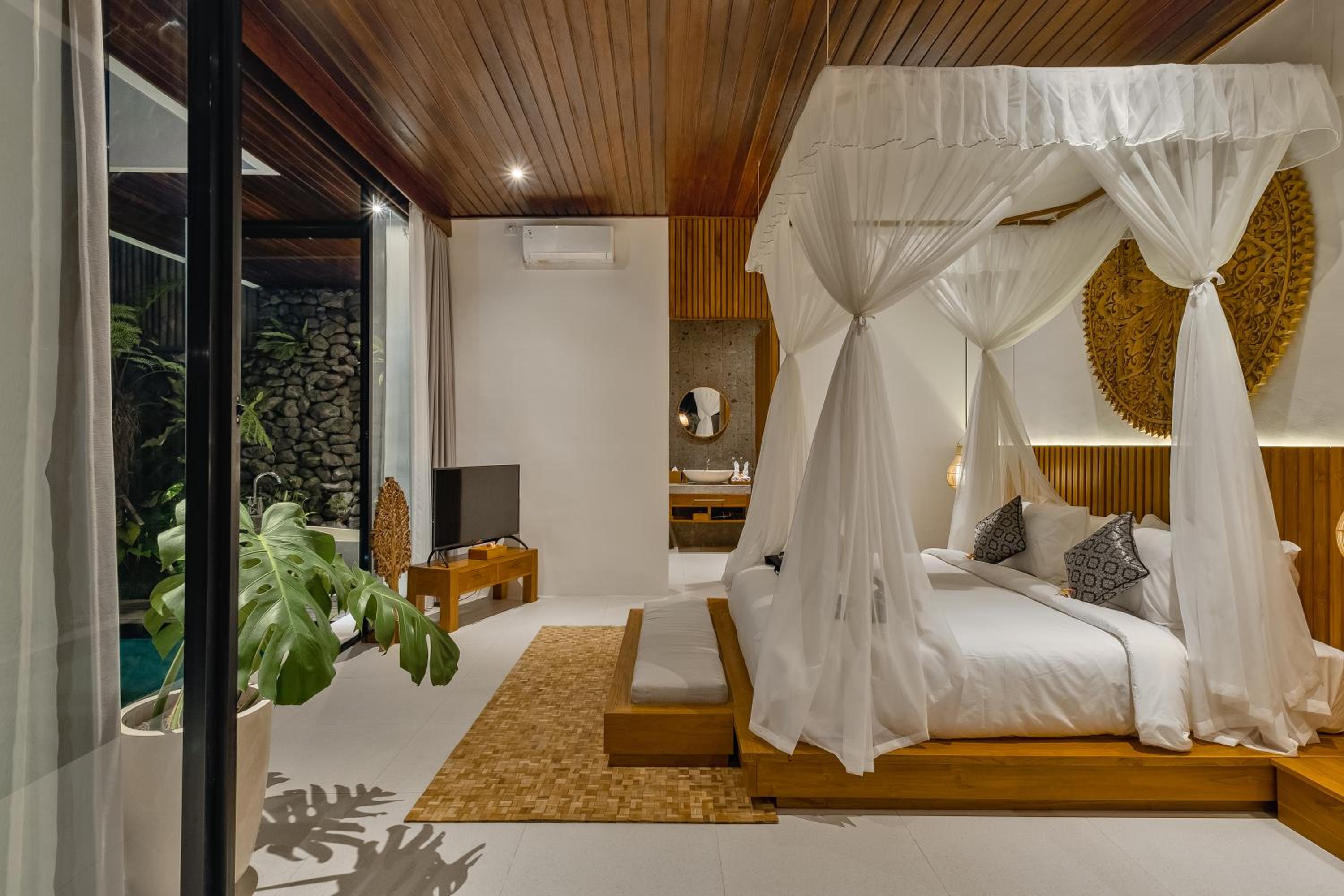 One-Bedroom Villa - Photo 39