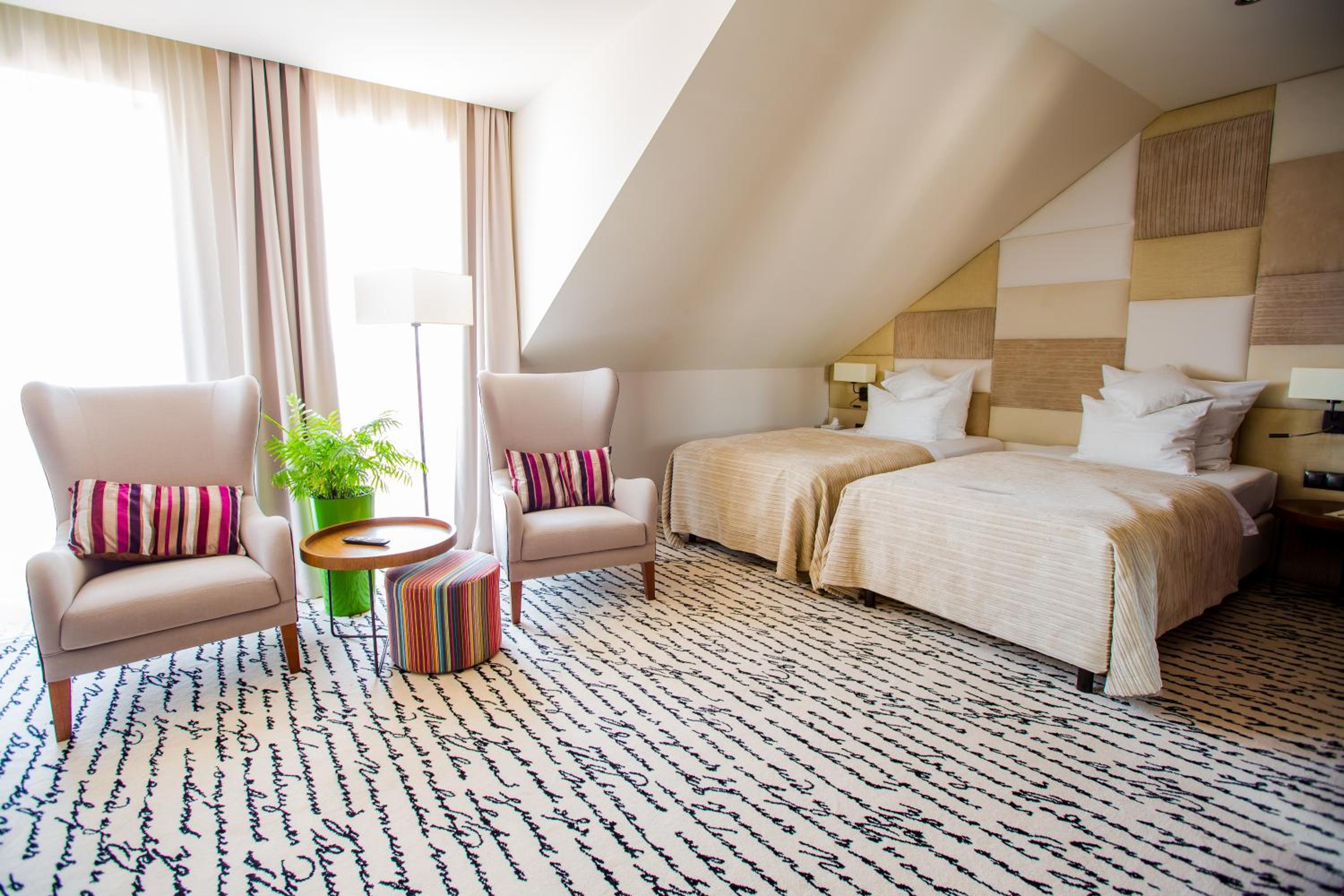 Deluxe Double or Twin Room - Photo 5