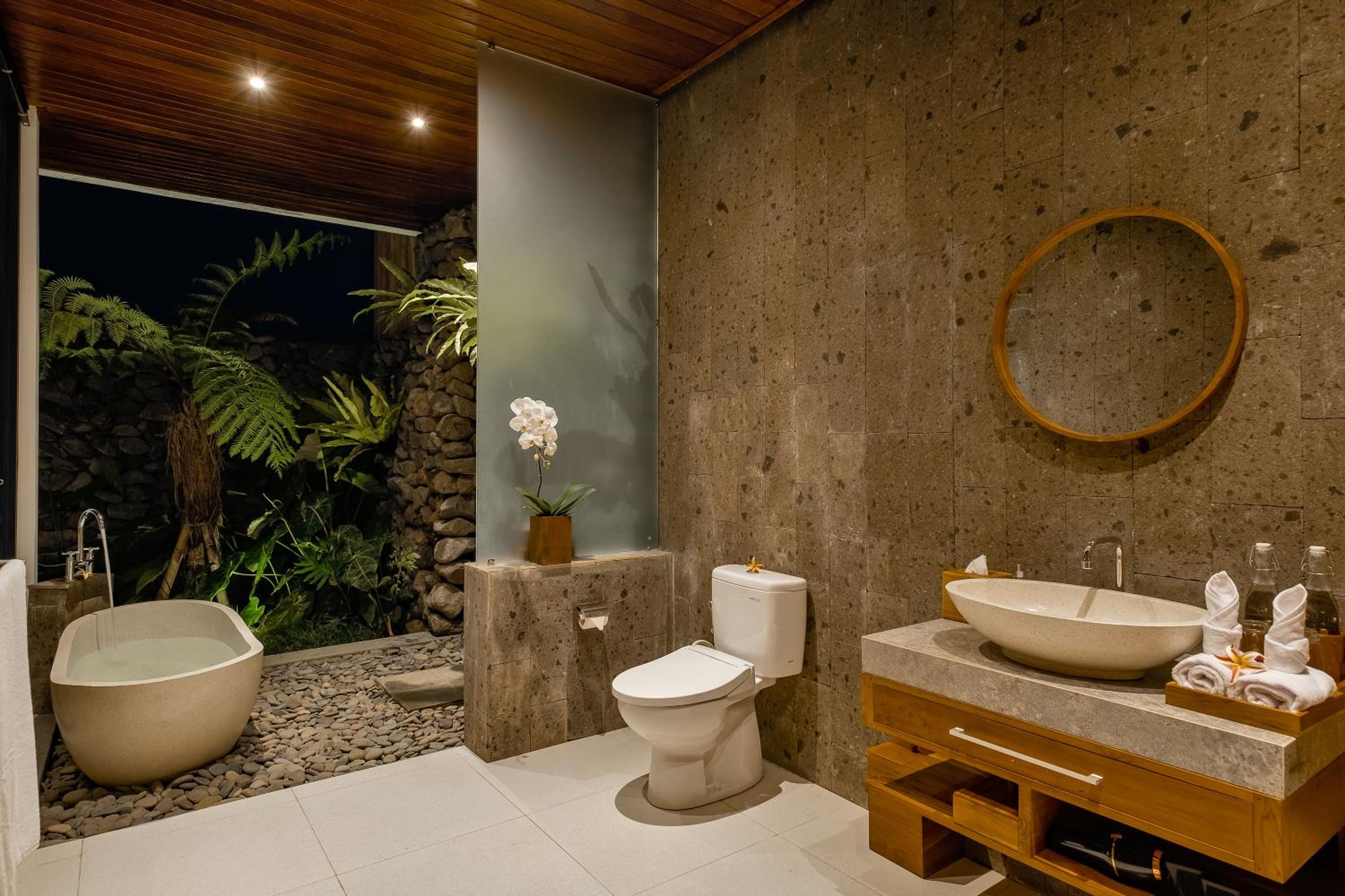One-Bedroom Villa - Photo 18