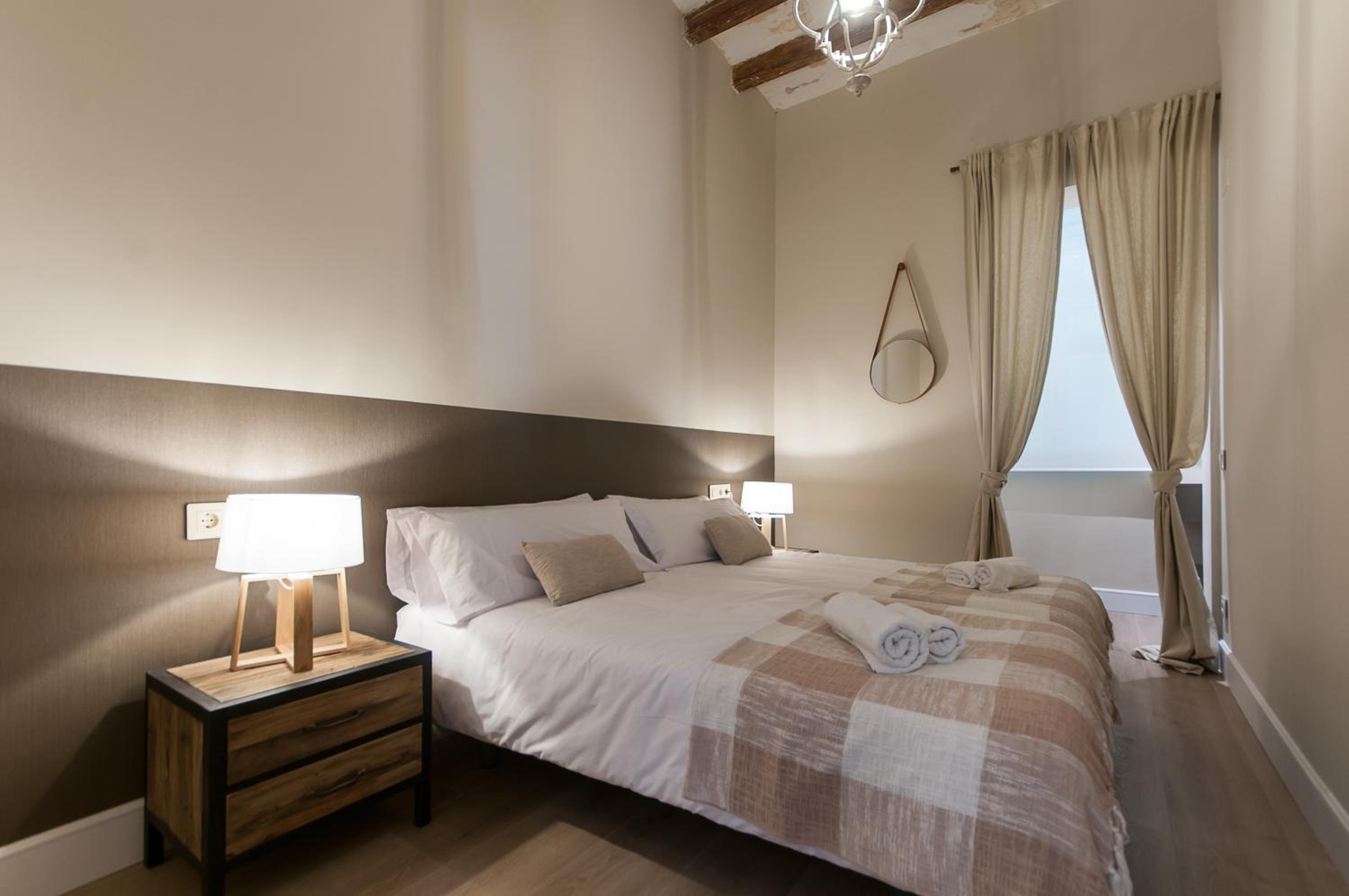 Three-Bedroom Apartment with Terrace photo 2