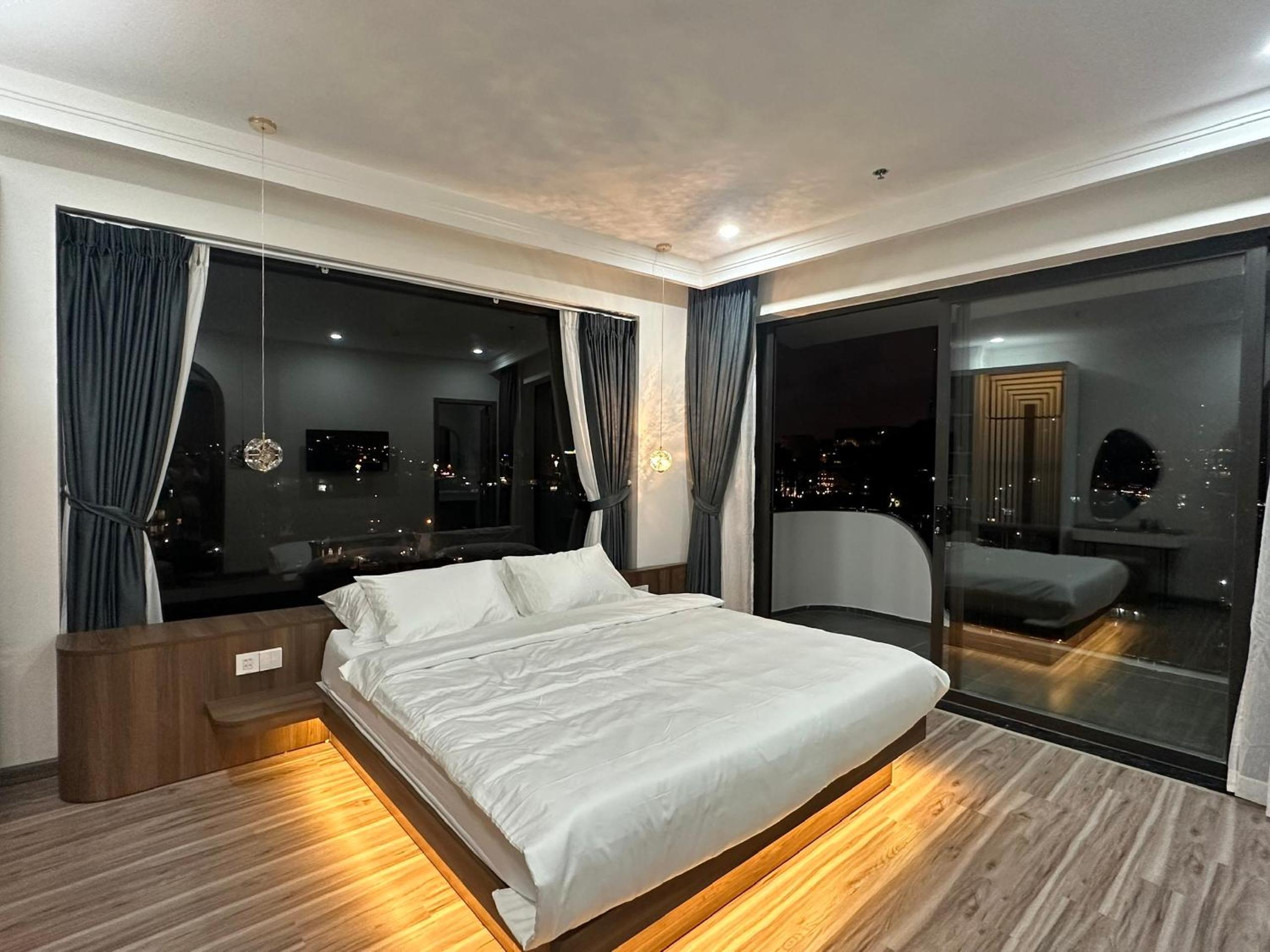Deluxe Double Room with Bath photo 1