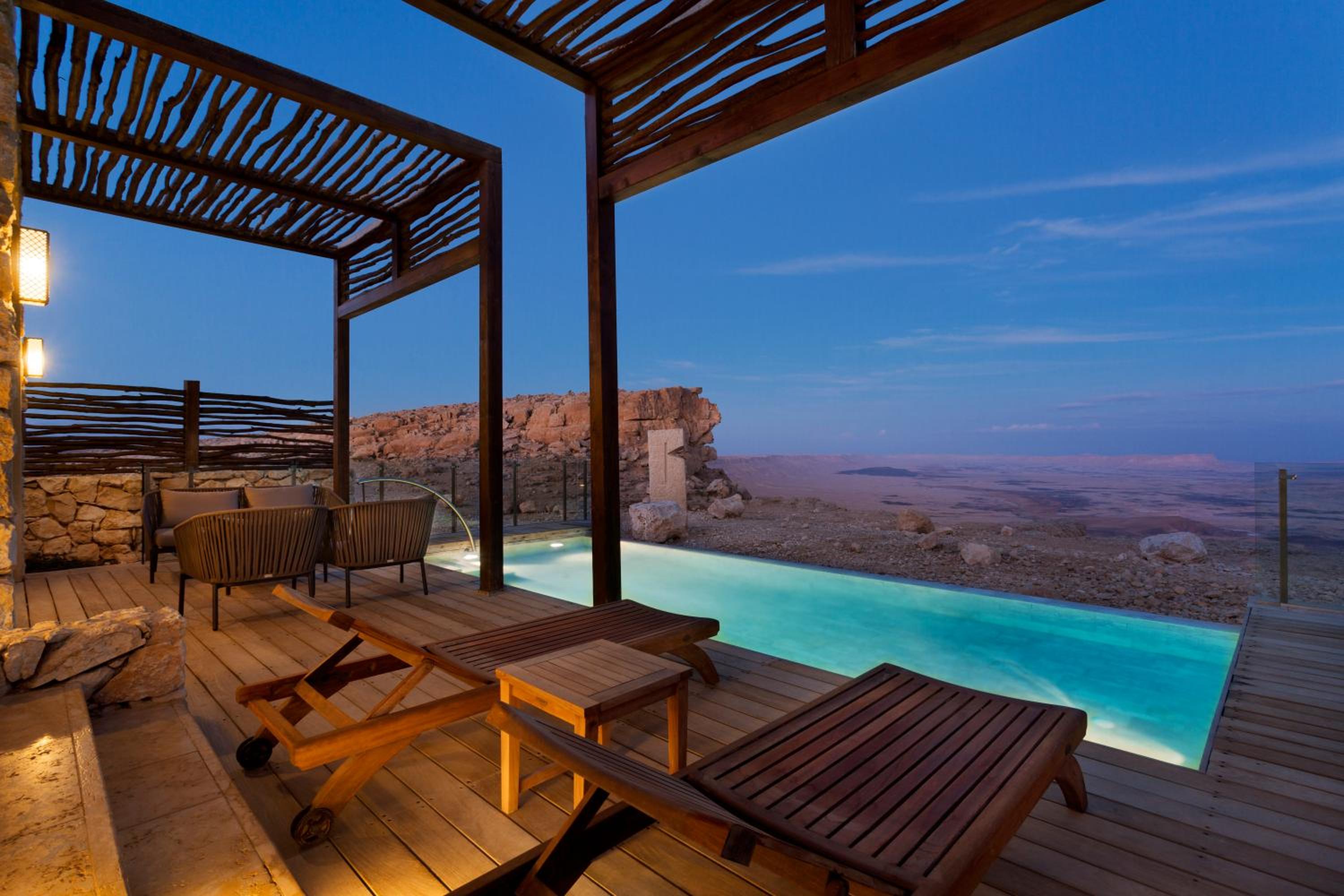 Deluxe Villa With Crater View (couples only) photo 3