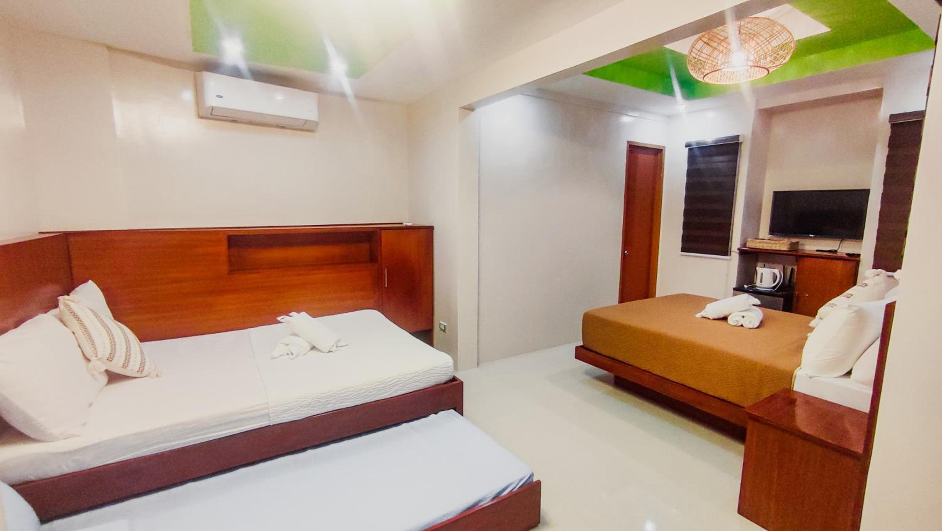 Standard Quadruple Room photo 3