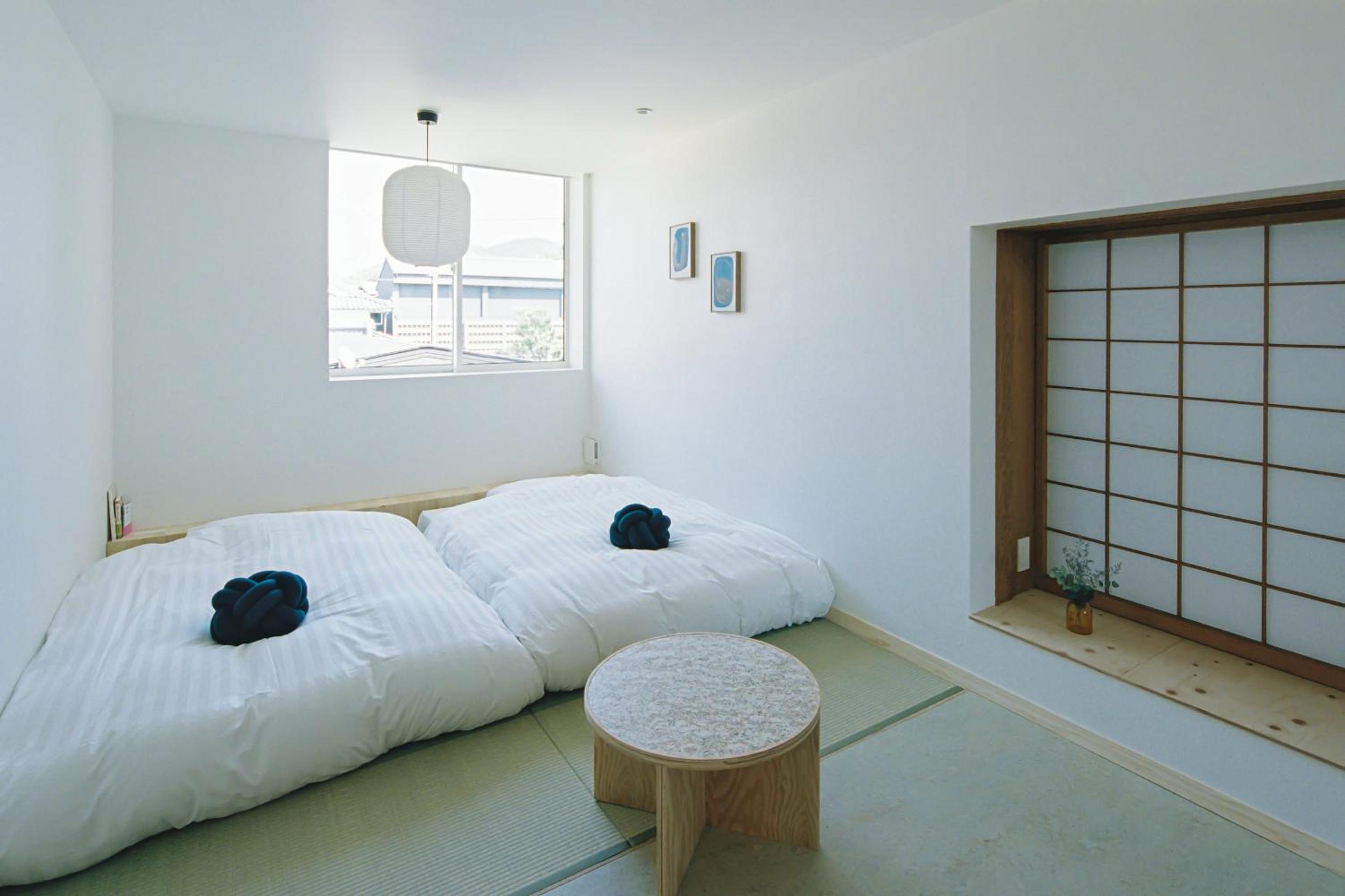 Twin Room with Shower