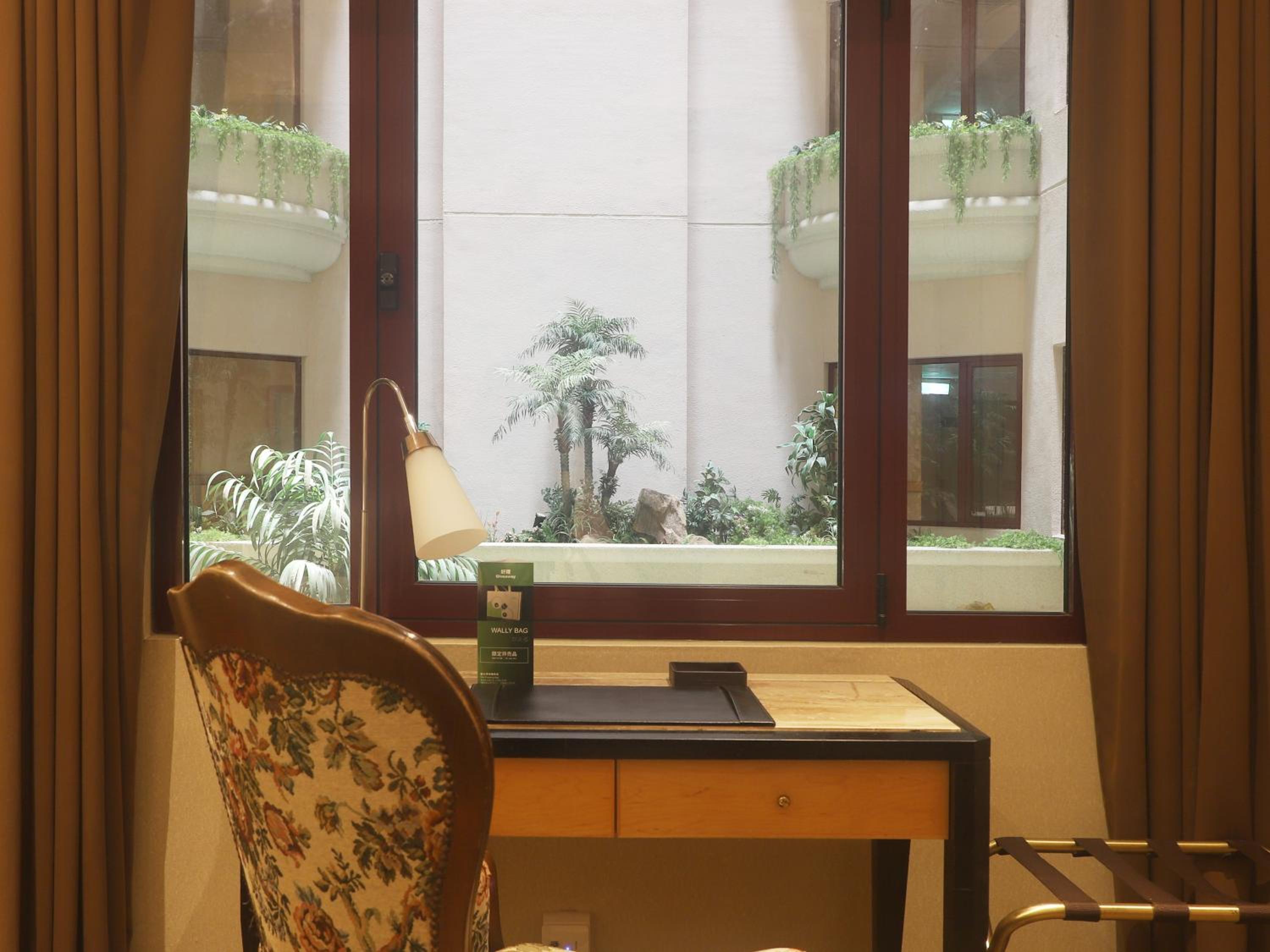 Superior Twin Room - No View - Photo 4