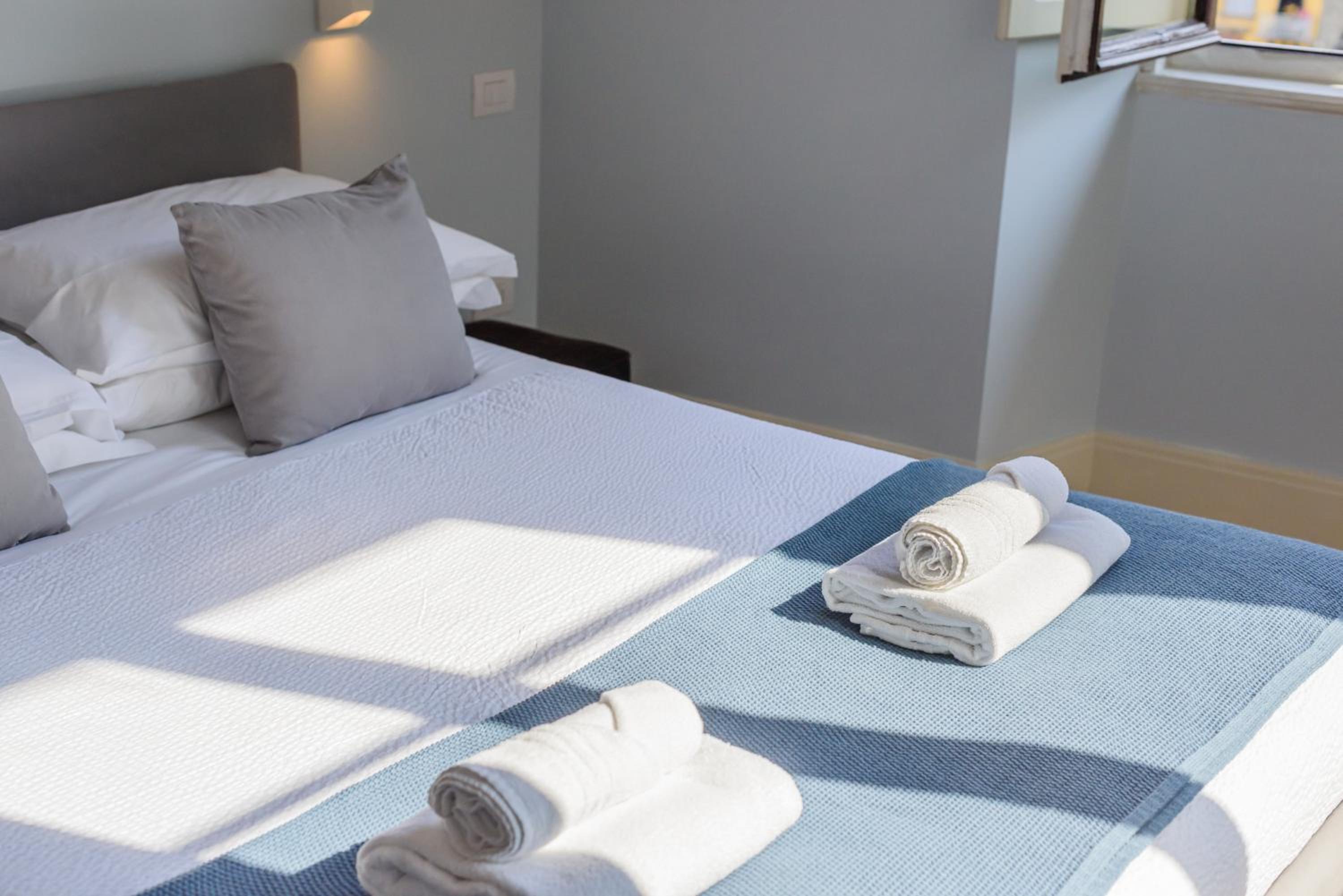 One-Bedroom Apartment with Duomo view photo 1