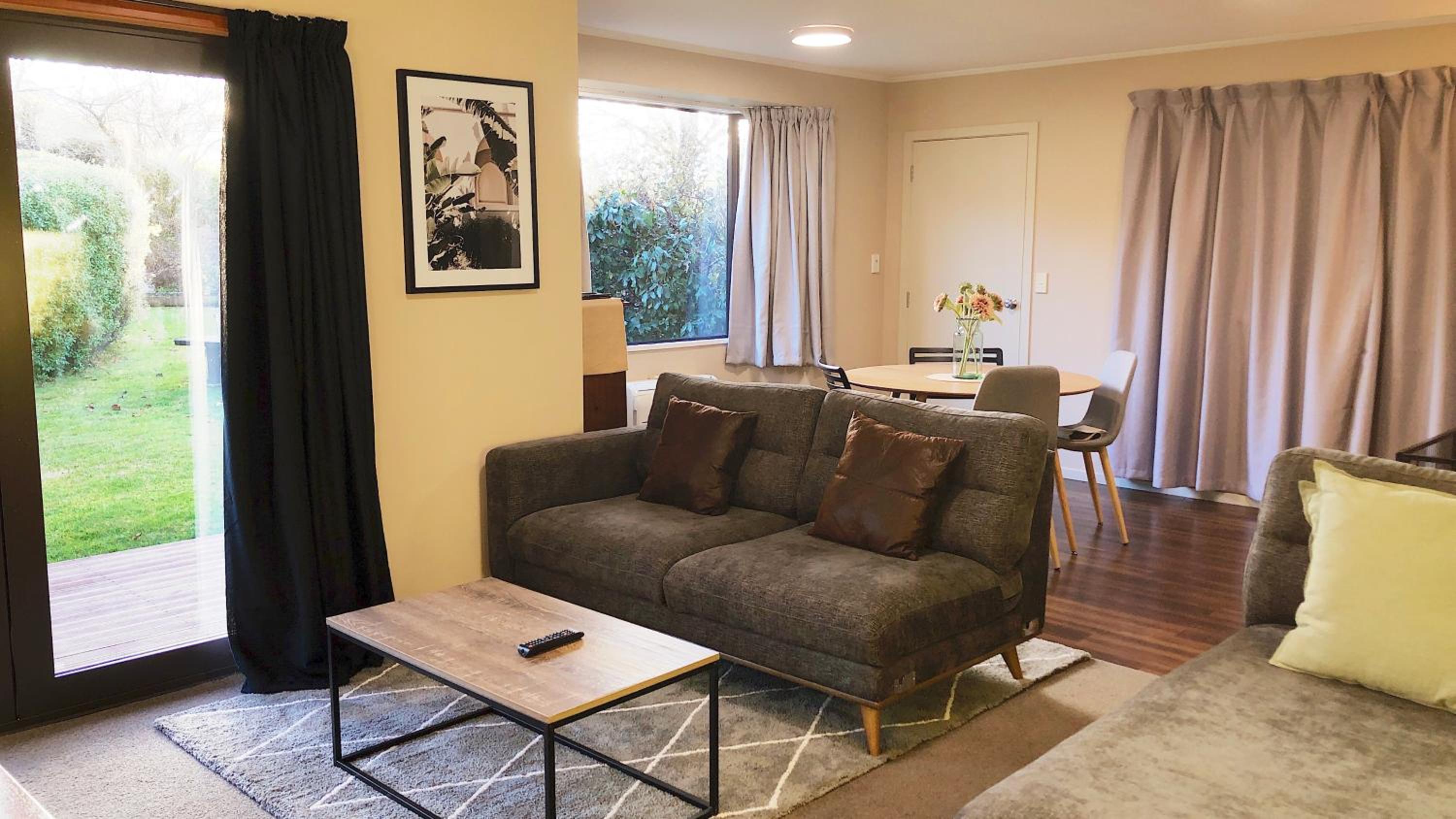Two-Bedroom Cottage - Photo 8