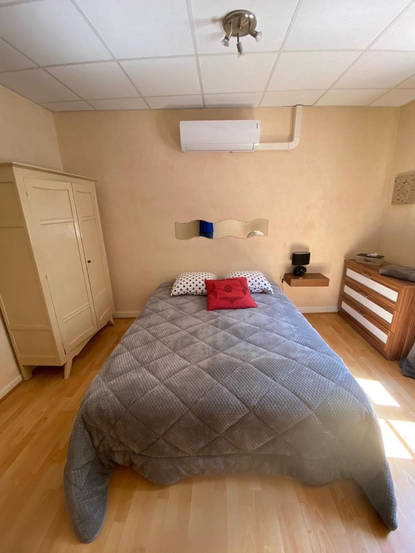 Standard Double Room - Photo 9