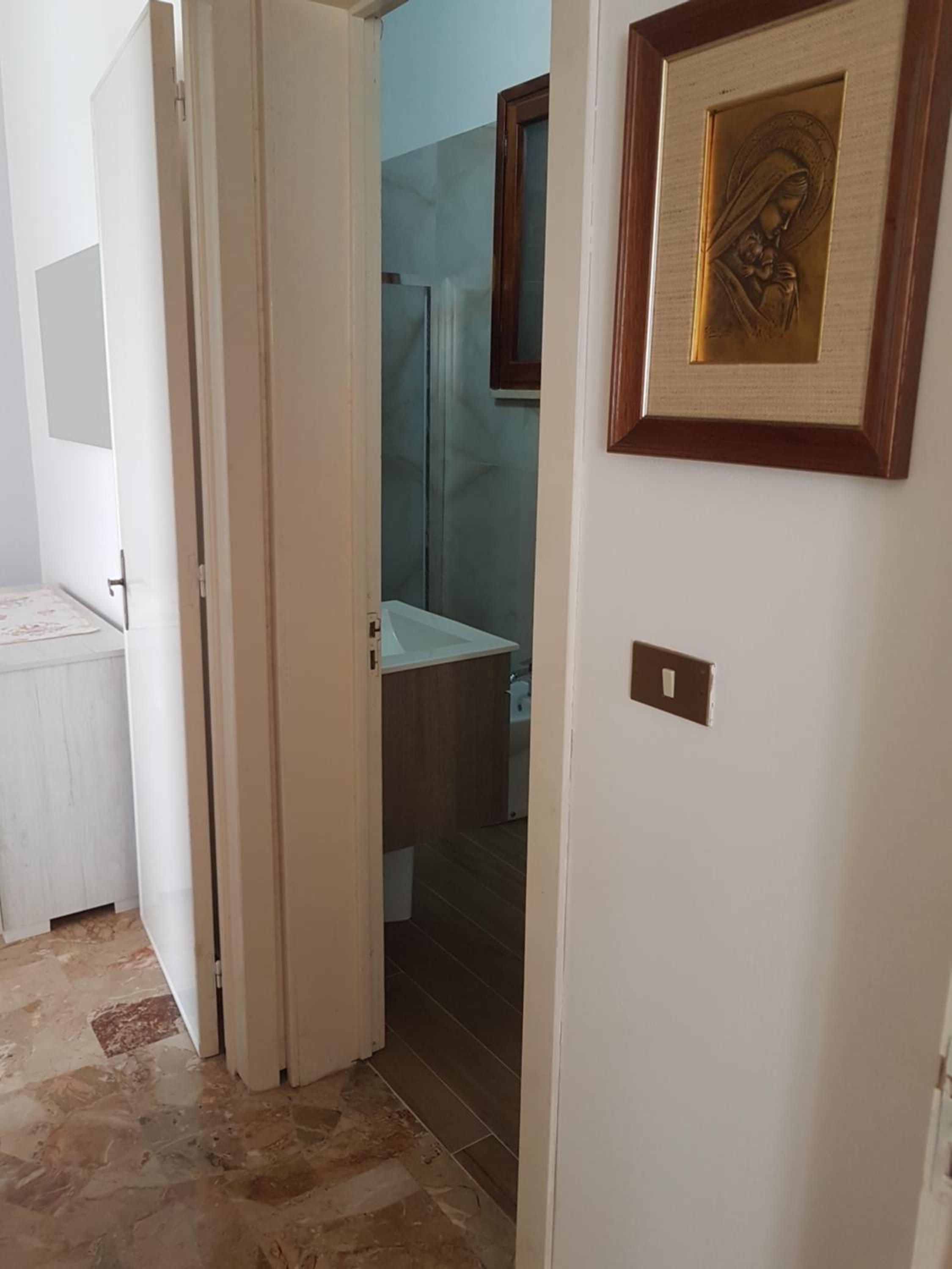 One-Bedroom House - Photo 4