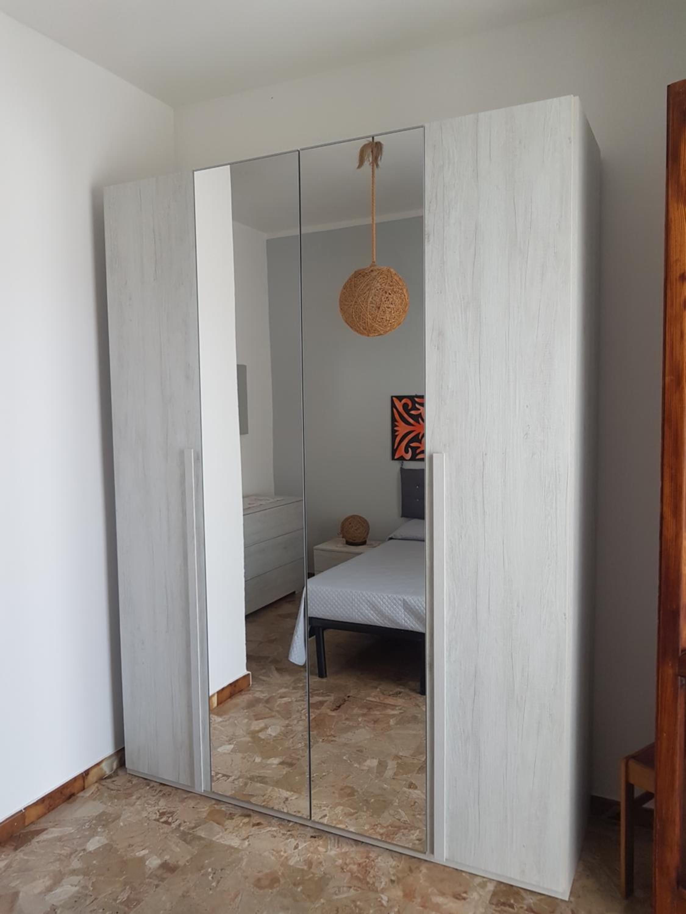 One-Bedroom House - Photo 6