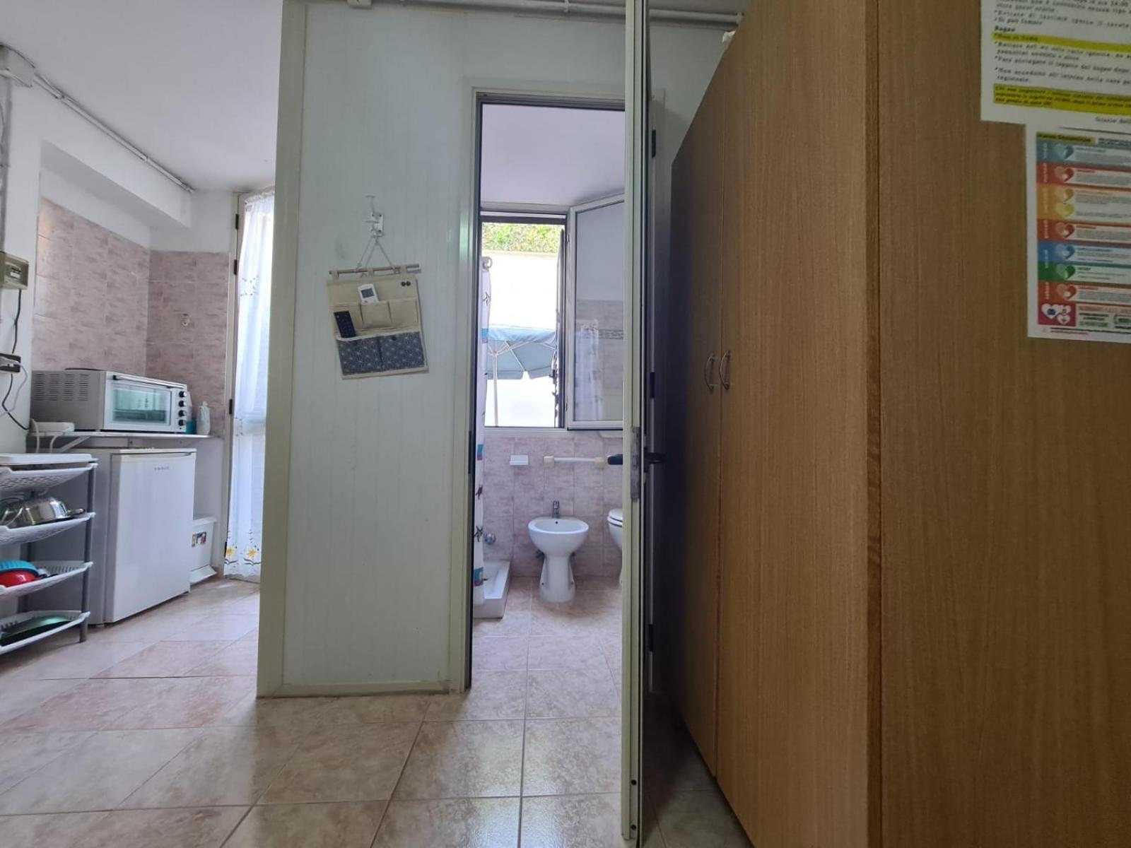 Double Room with Private Bathroom - Photo 3