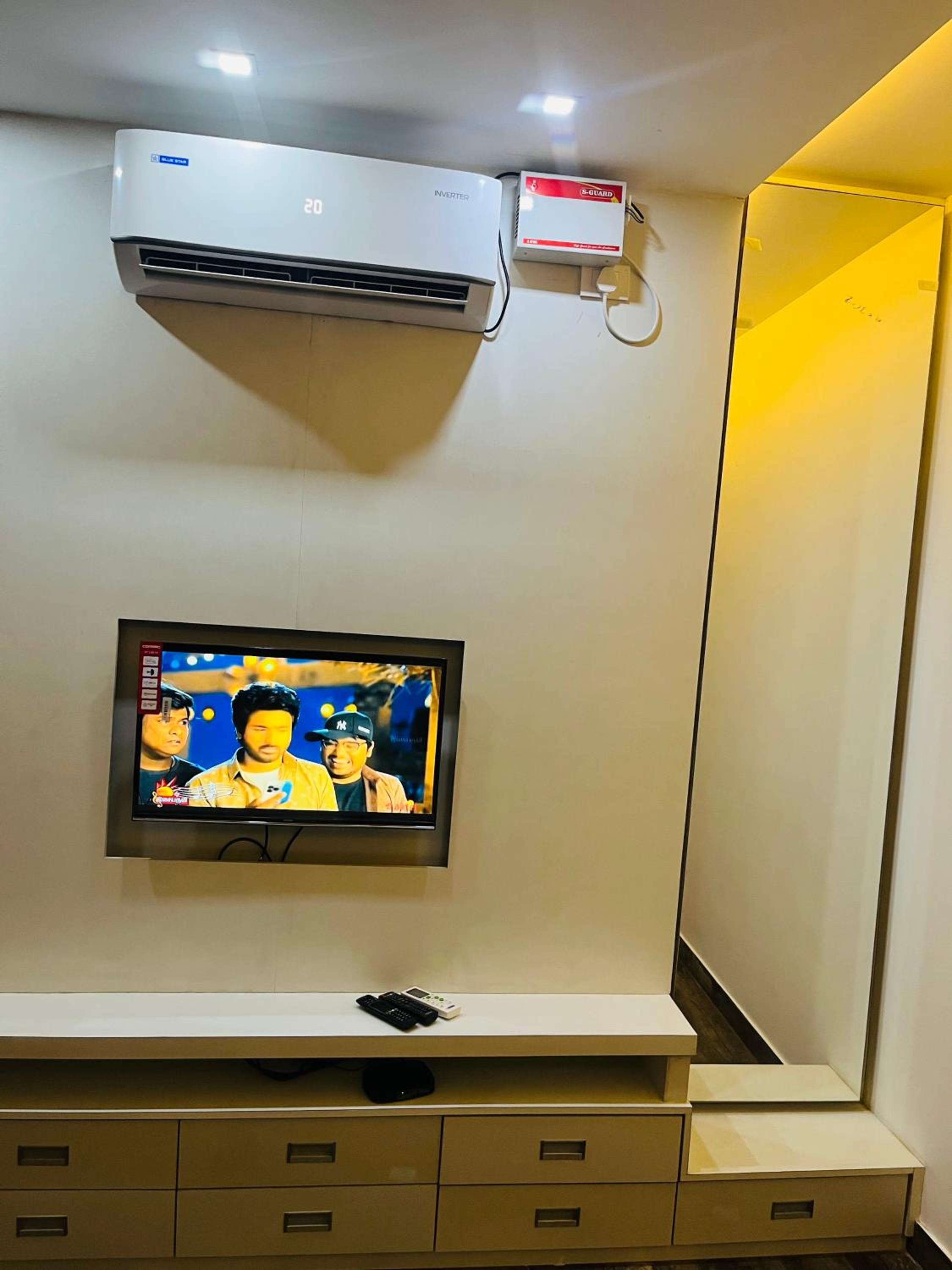 Deluxe Room - Photo 2