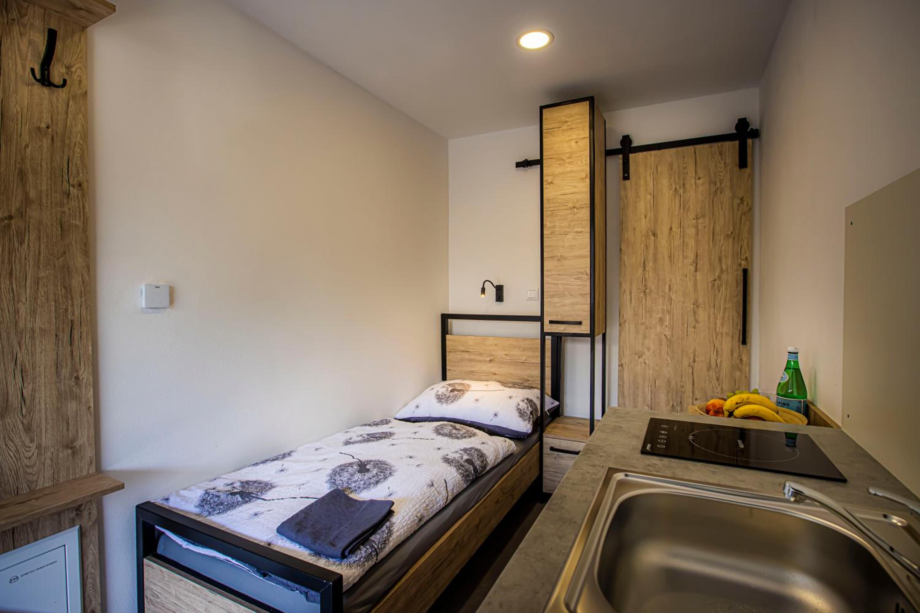 Single Room photo 2
