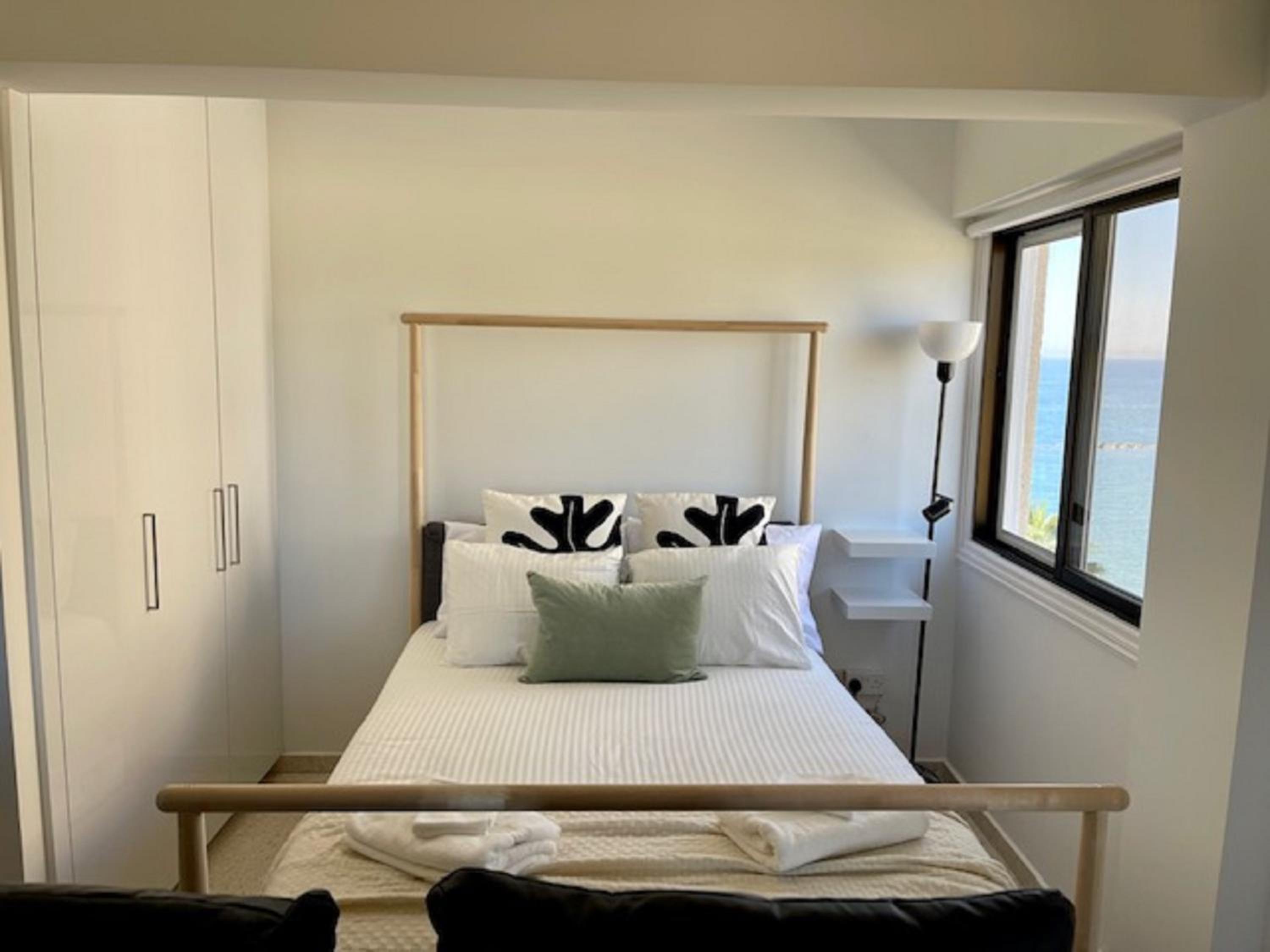 Studio Apartment photo 1
