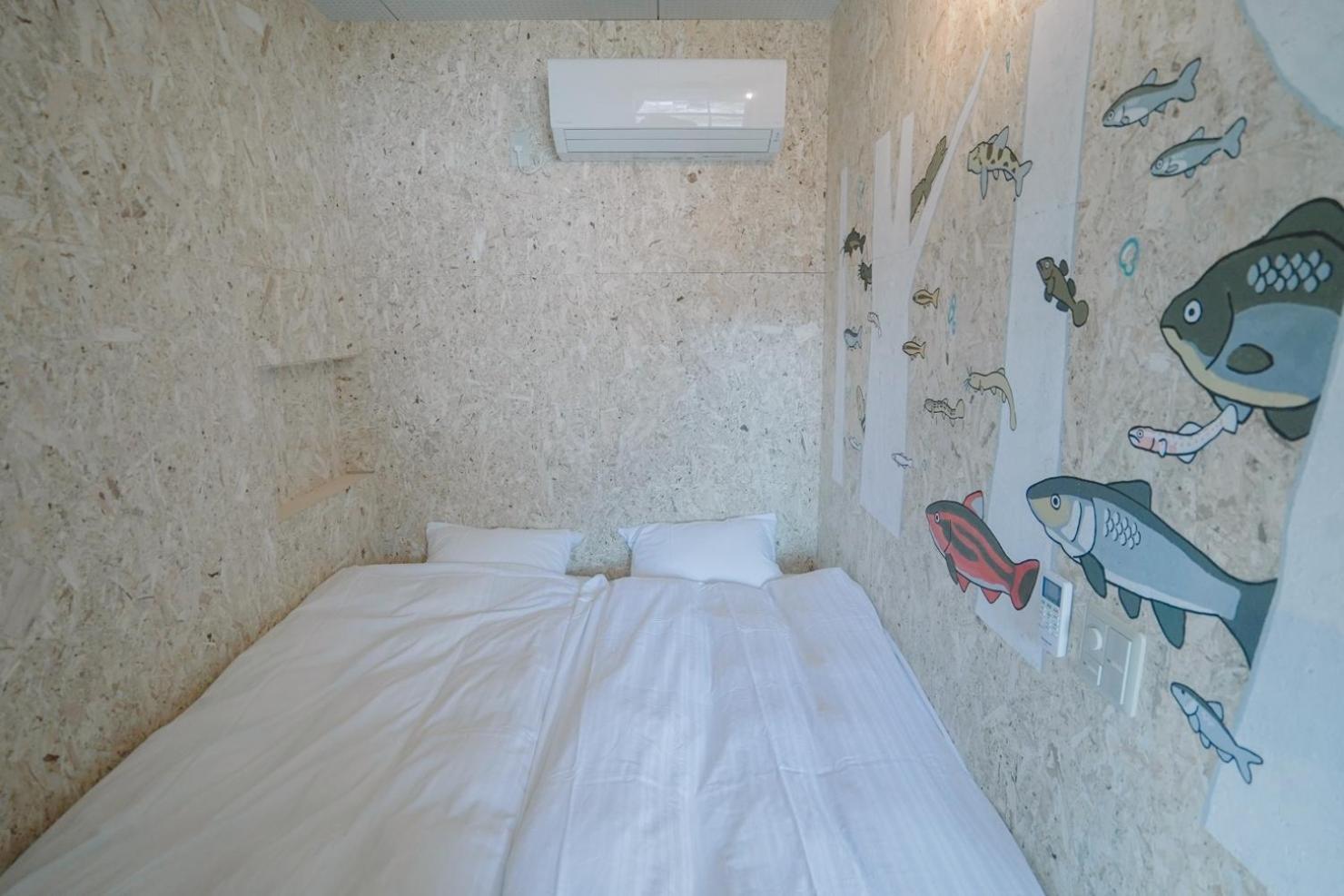 Single Bed in Dormitory Room photo 1