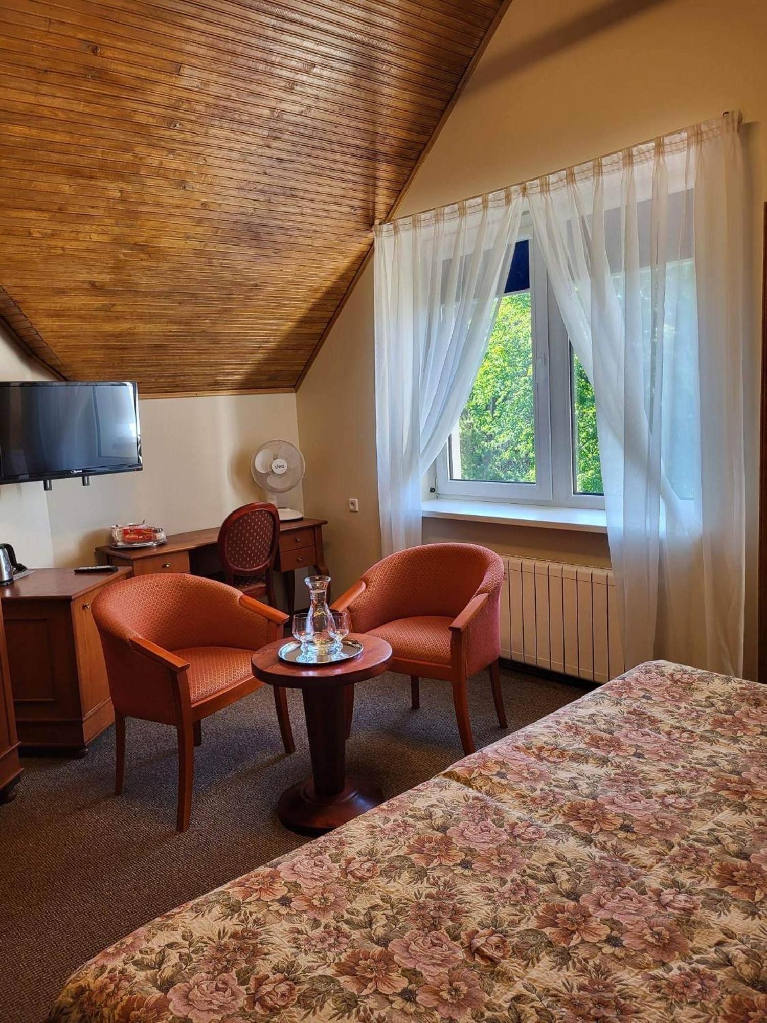 Deluxe Double Room photo 3