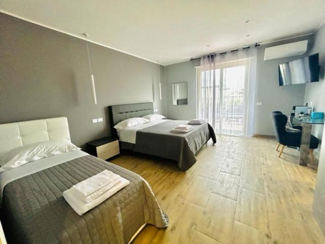Triple Room with Terrace