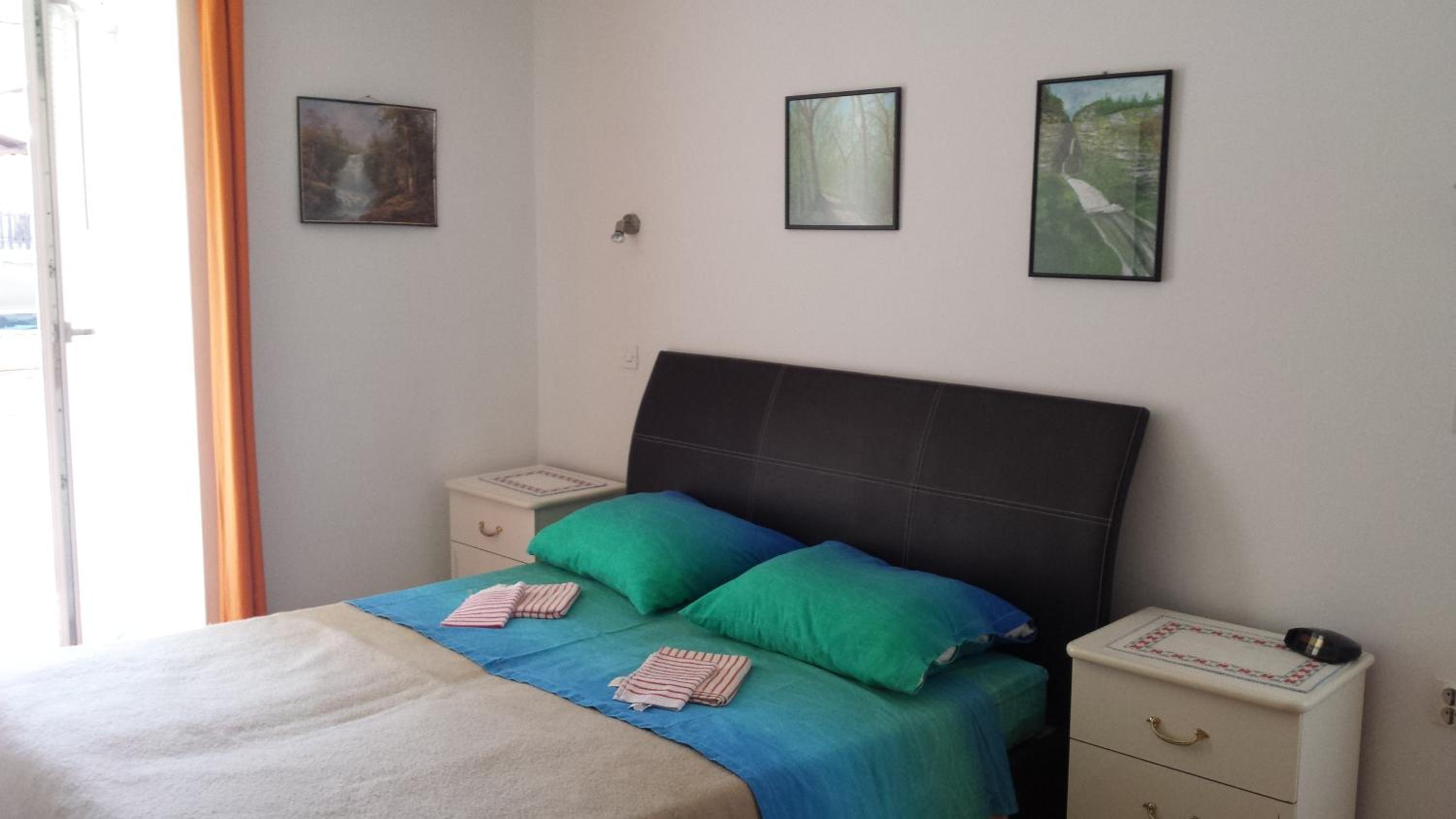 Apartment with Balcony photo 1