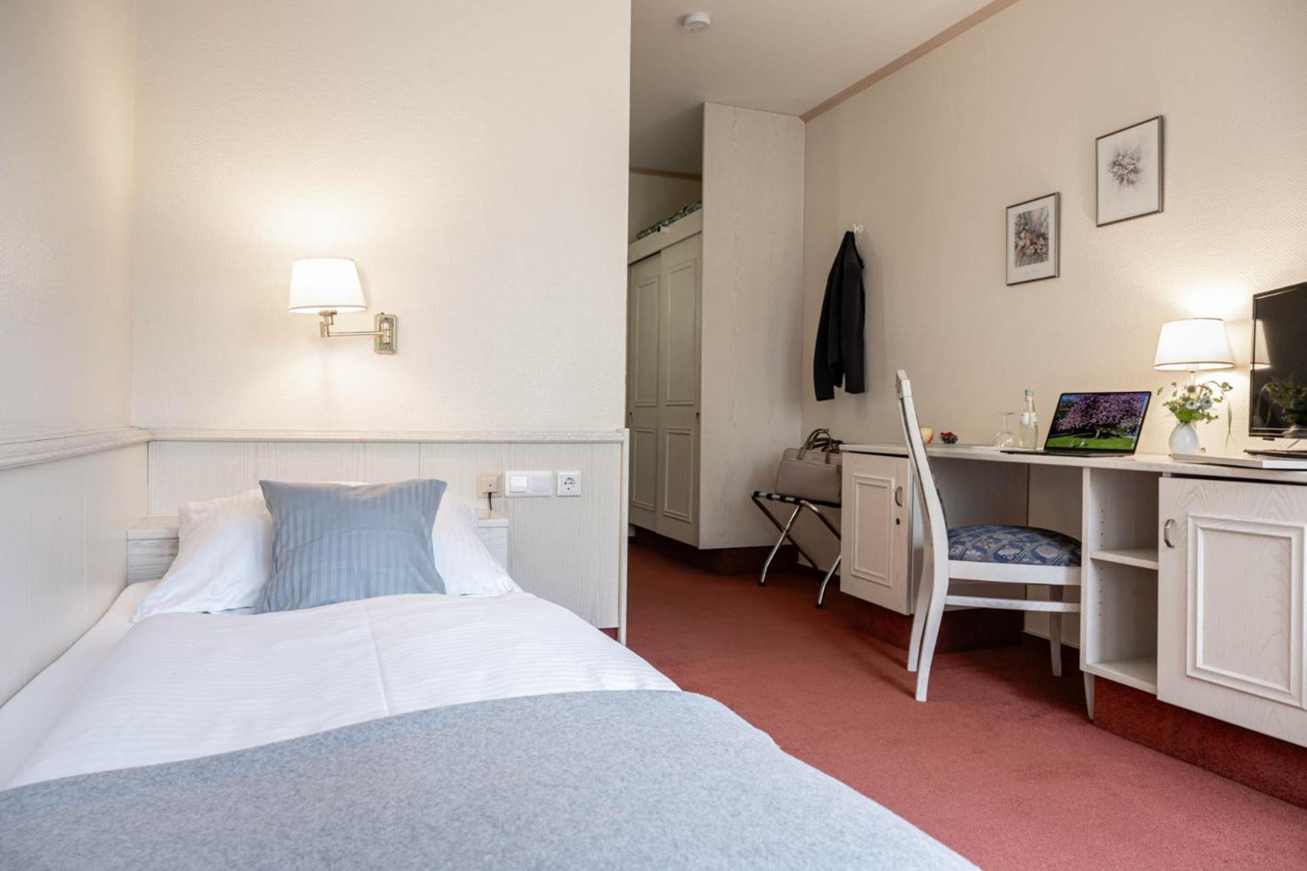 Single Room Souterrain