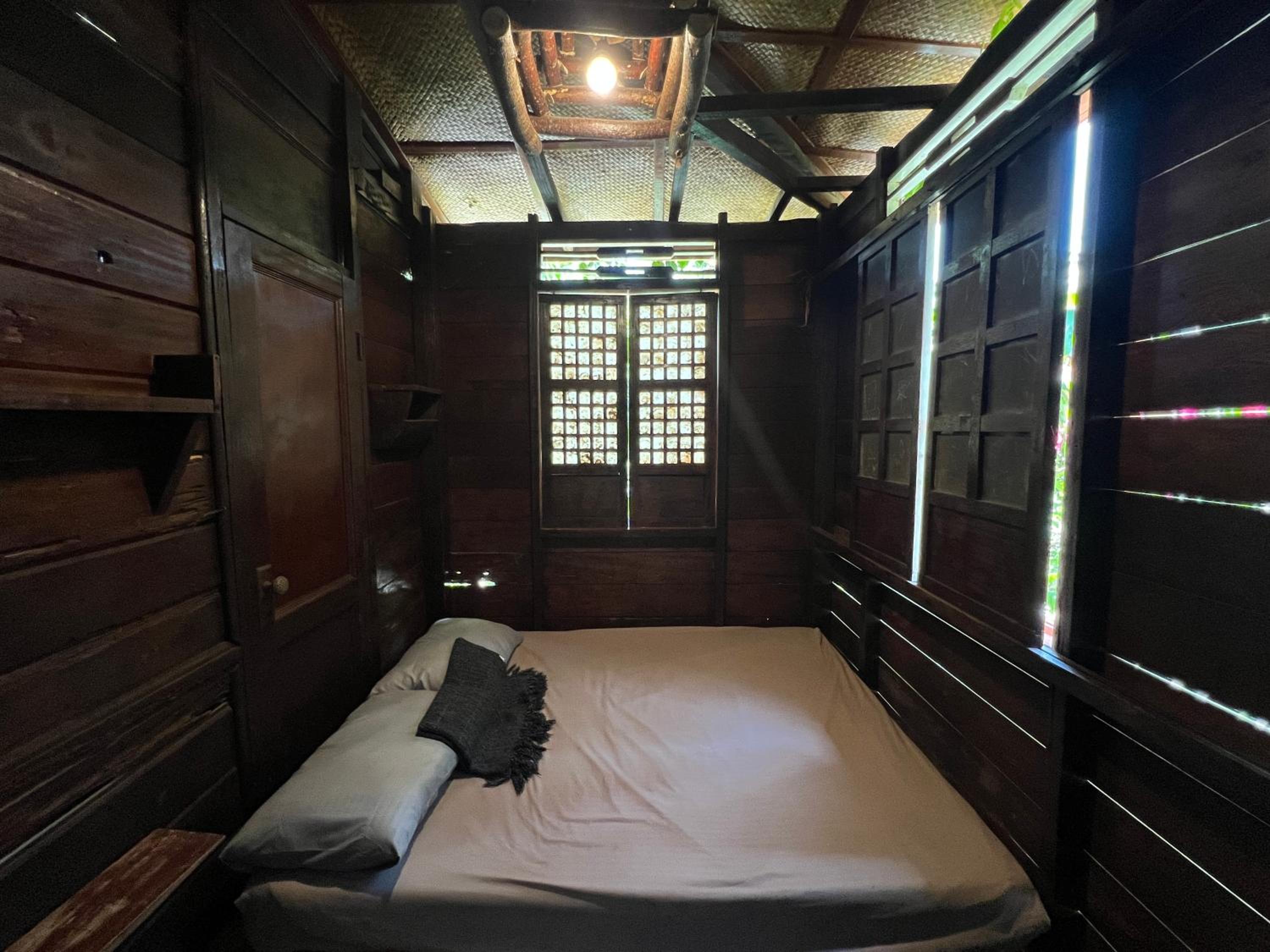 Double Room with Shared Bathroom photo 3
