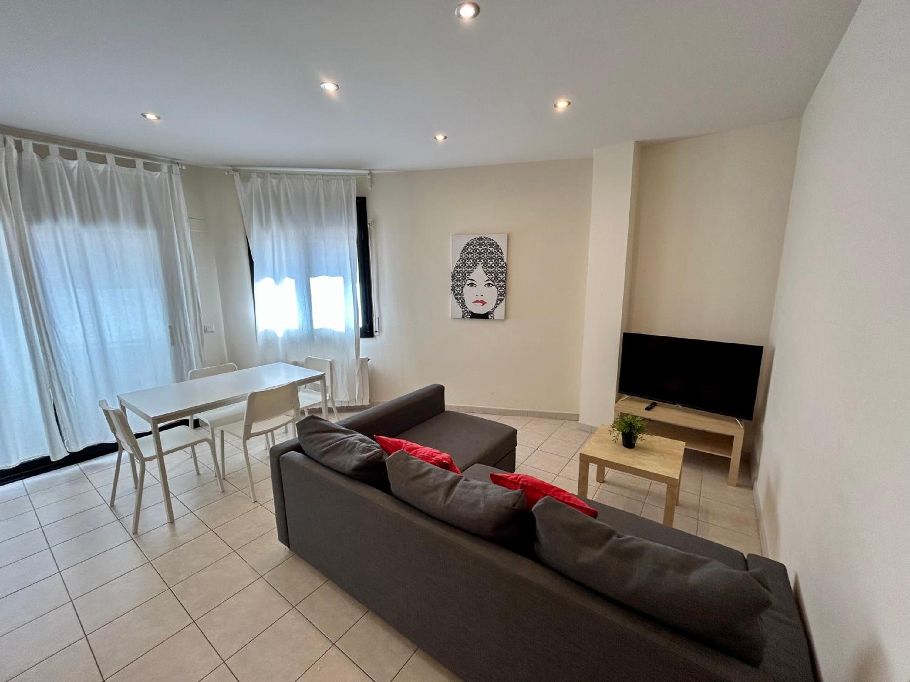 Apartment - Ground Floor - Photo 5