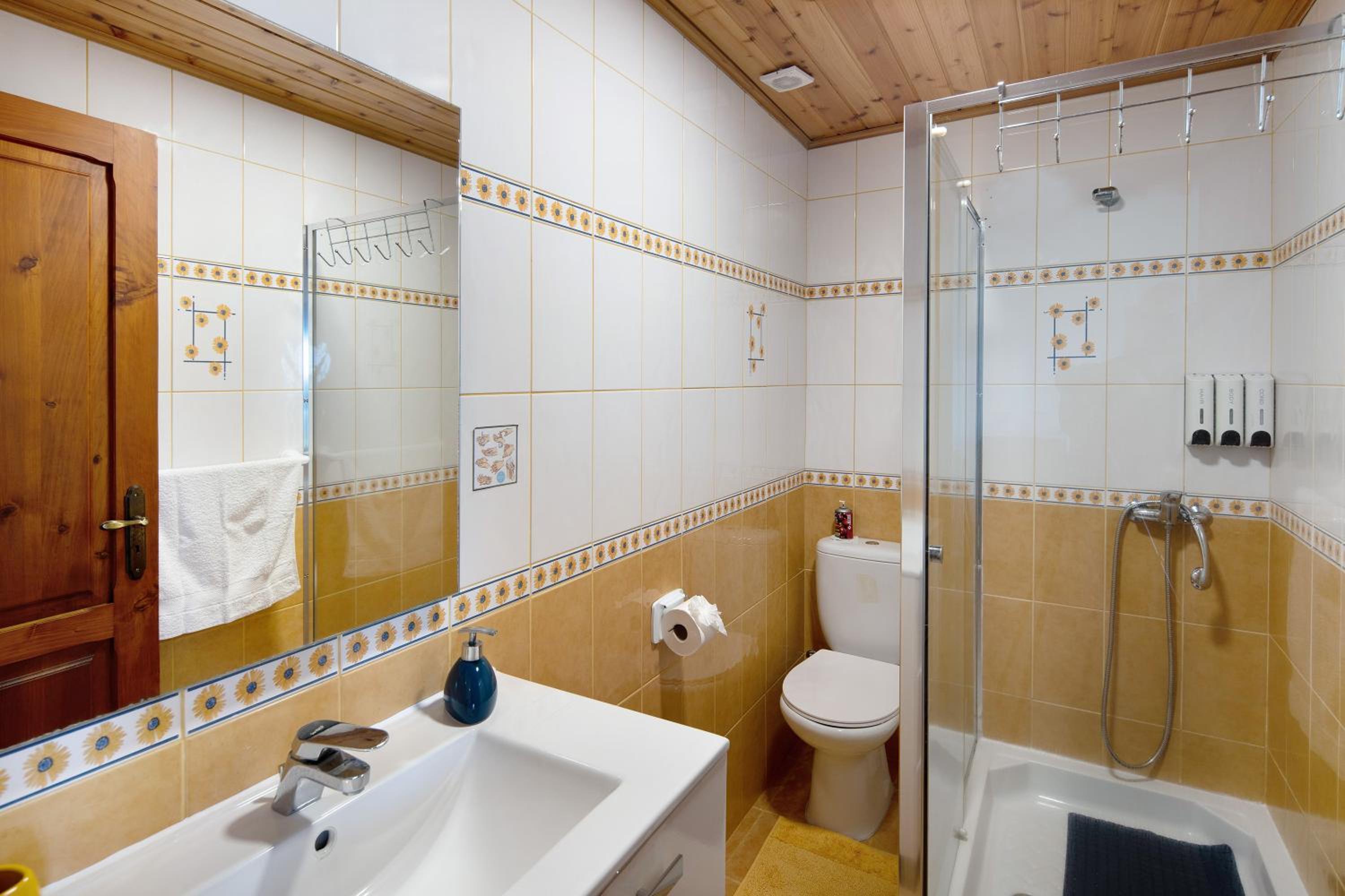 Two-Bedroom House photo 2