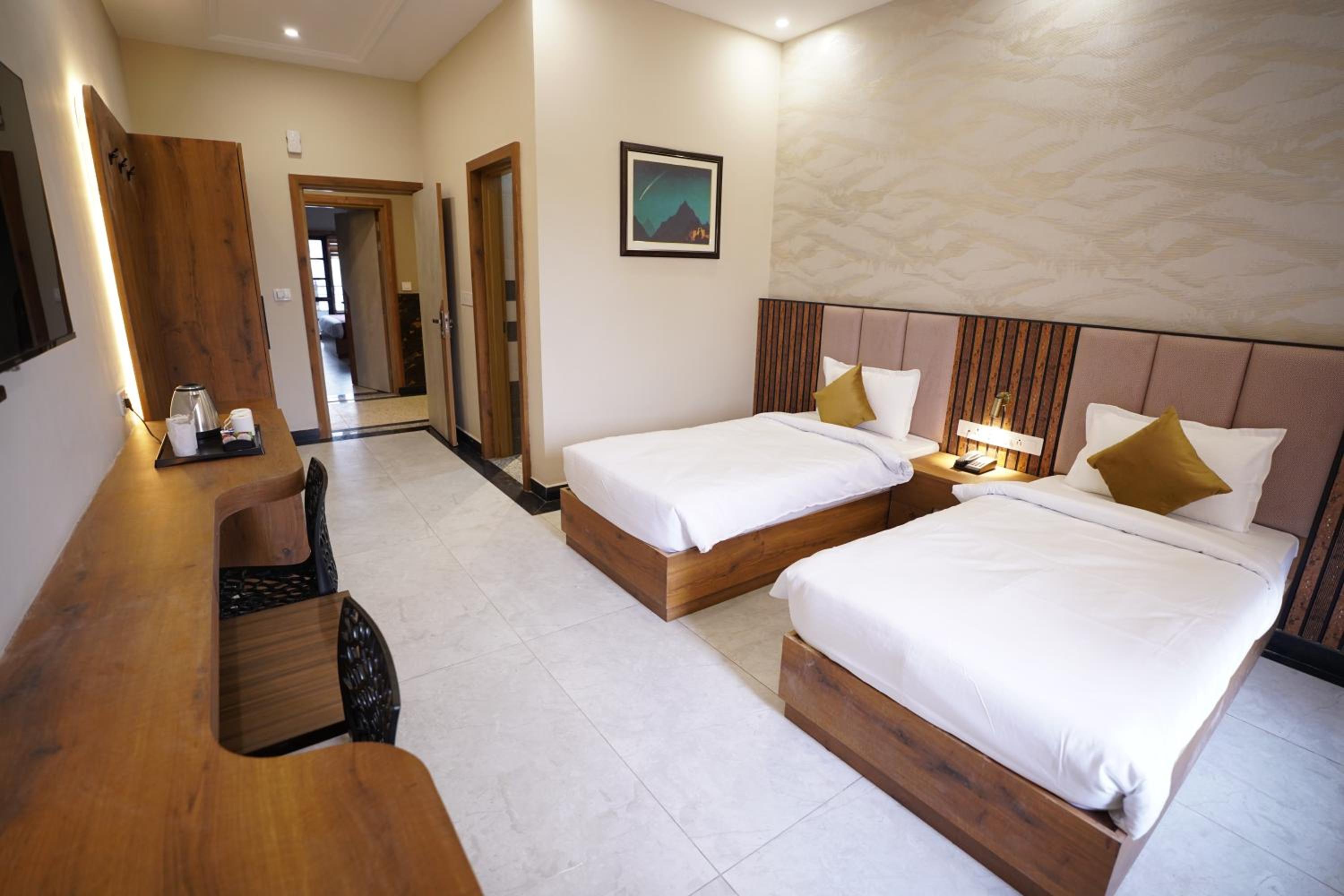 Superior Double or Twin Room with Garden View photo 2