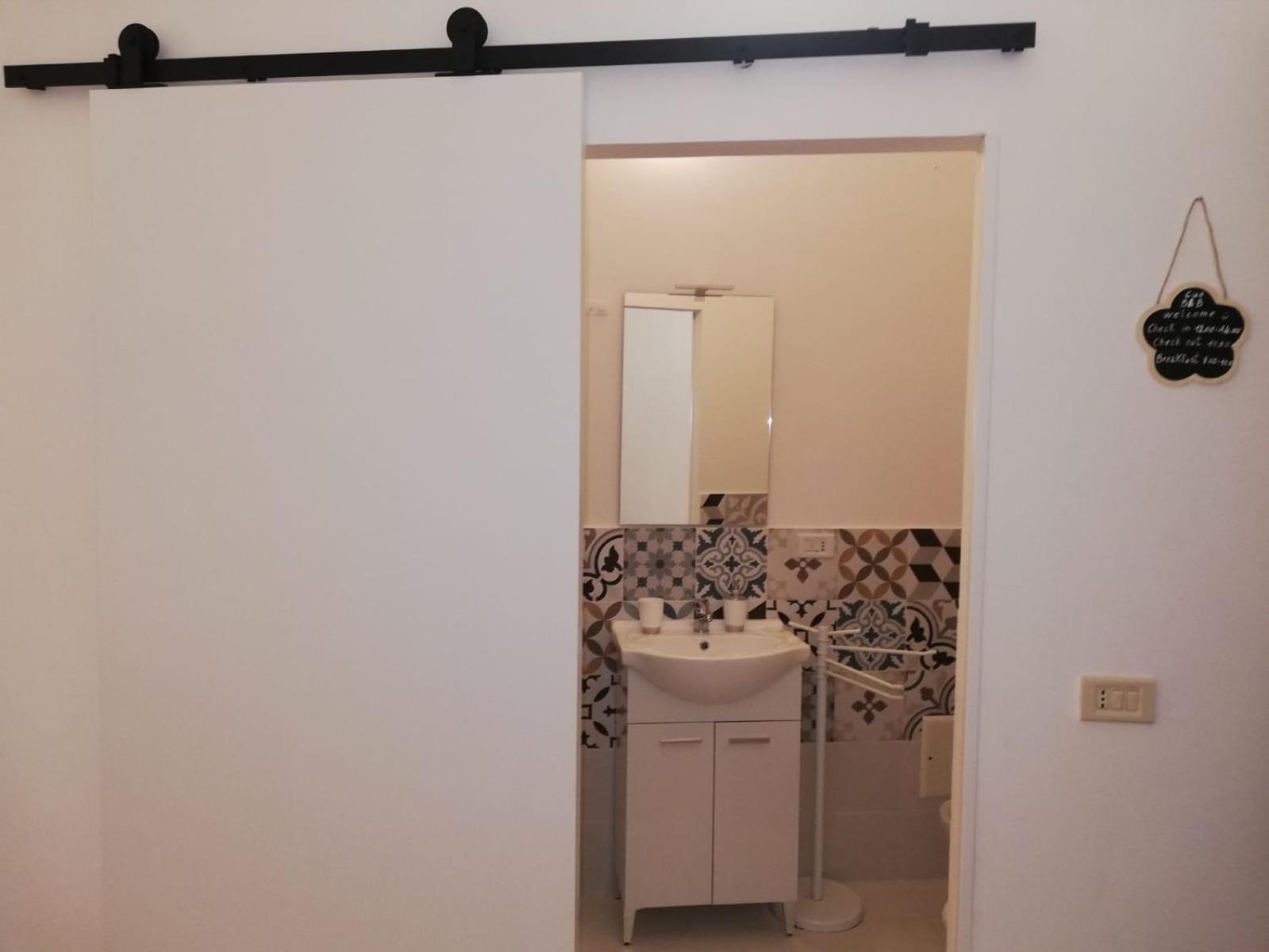 Deluxe Double Room (2 Adults + 1 Child) photo 2