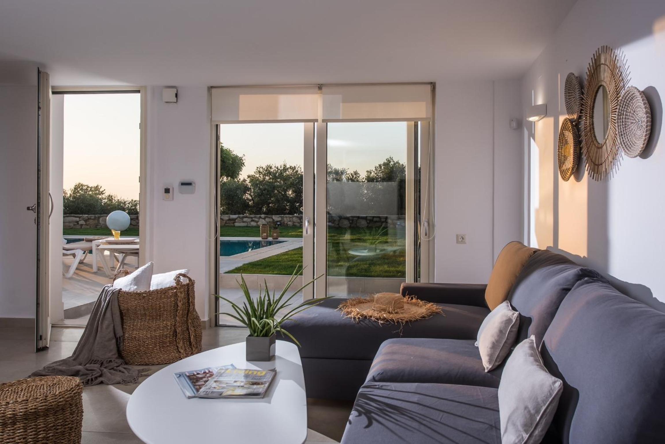 Junior Suite with Pool View photo 1